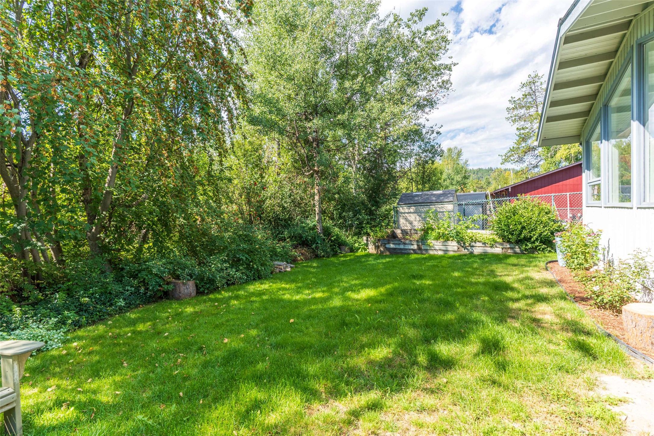 1037 7th Street W