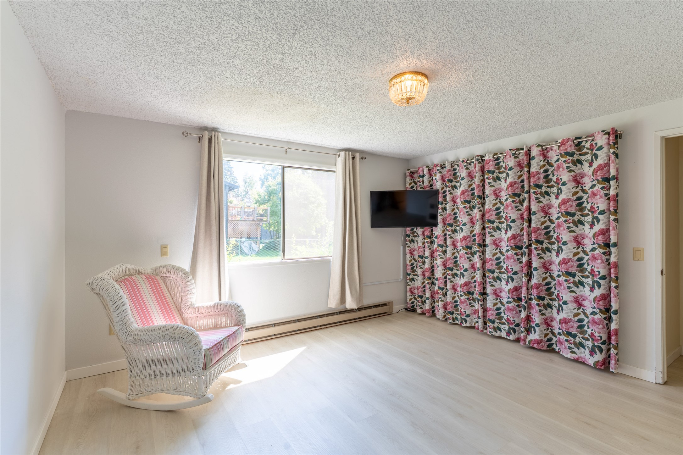 1037 7th Street W