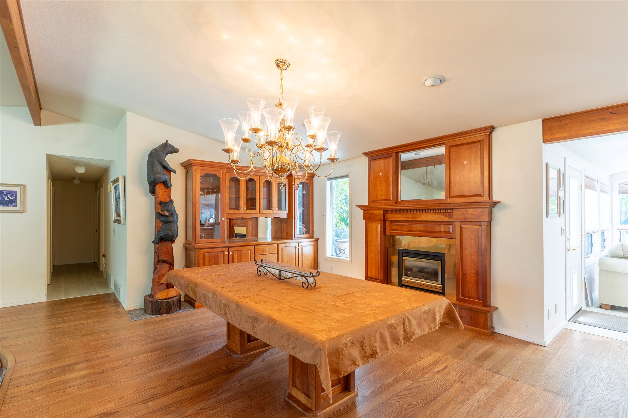 1037 7th Street W