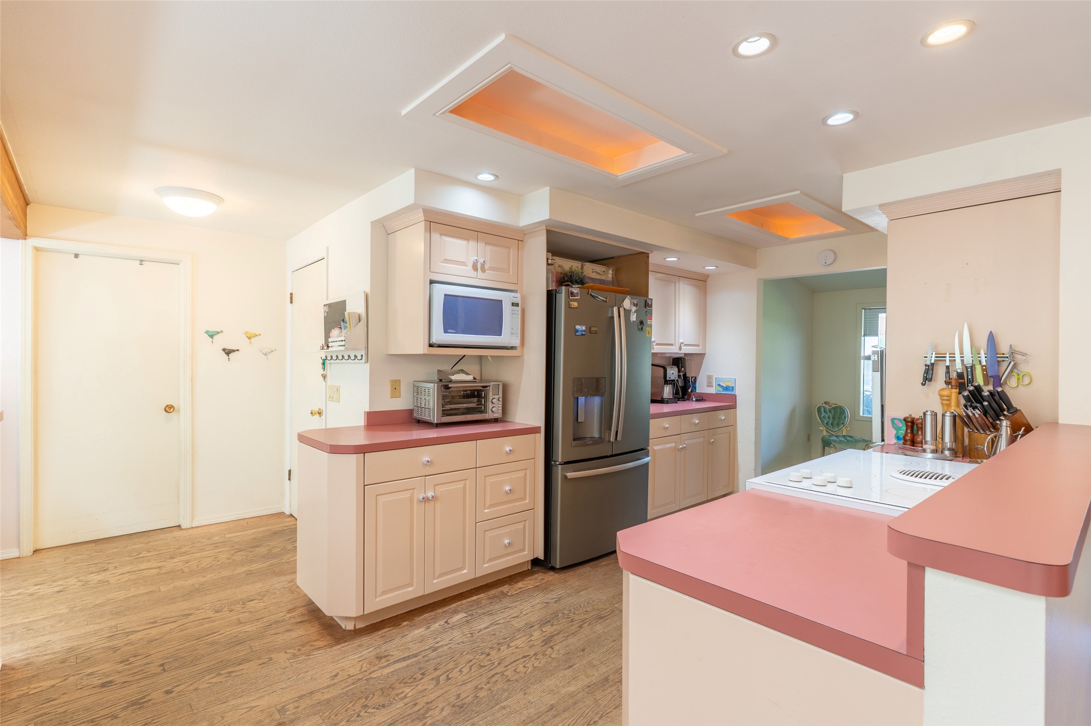 1037 7th Street W