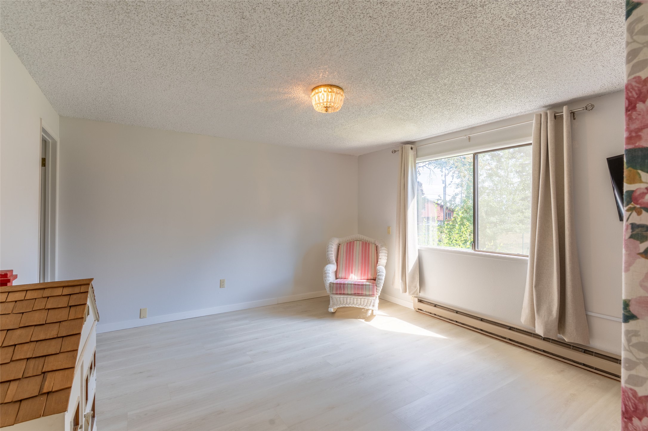 1037 7th Street W