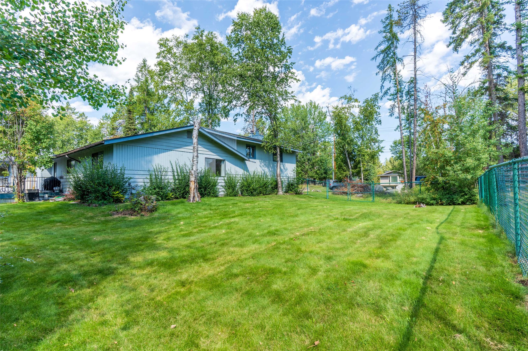 1037 7th Street W