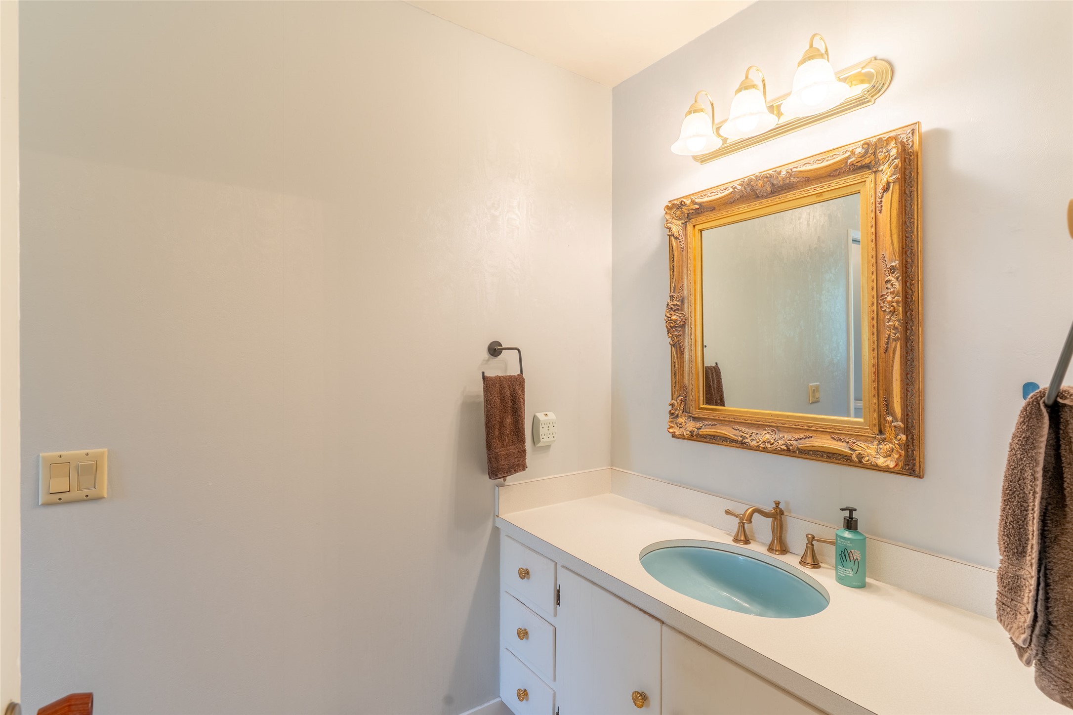 1037 7th Street W