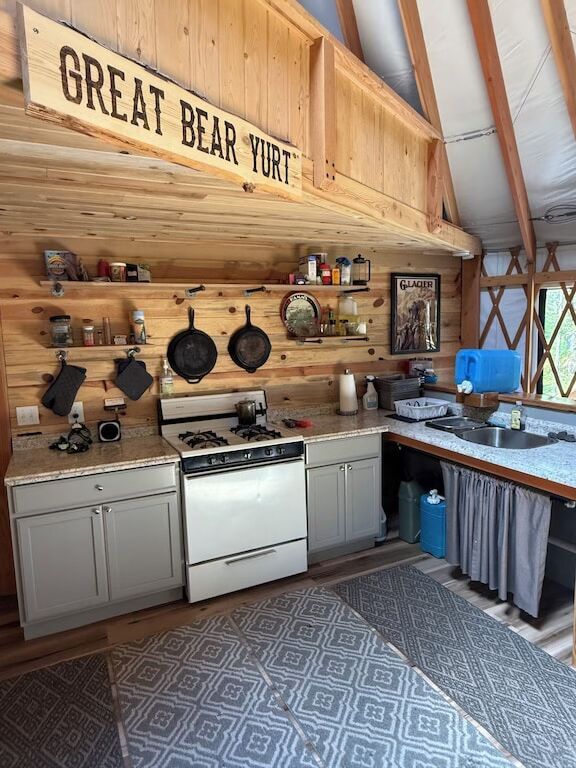 14875 Us Highway 2 E