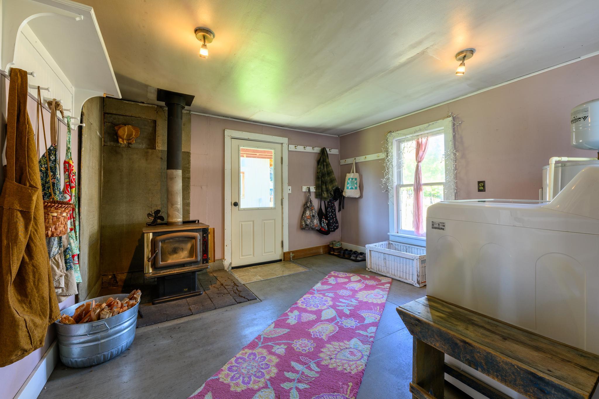 110 West Avenue S