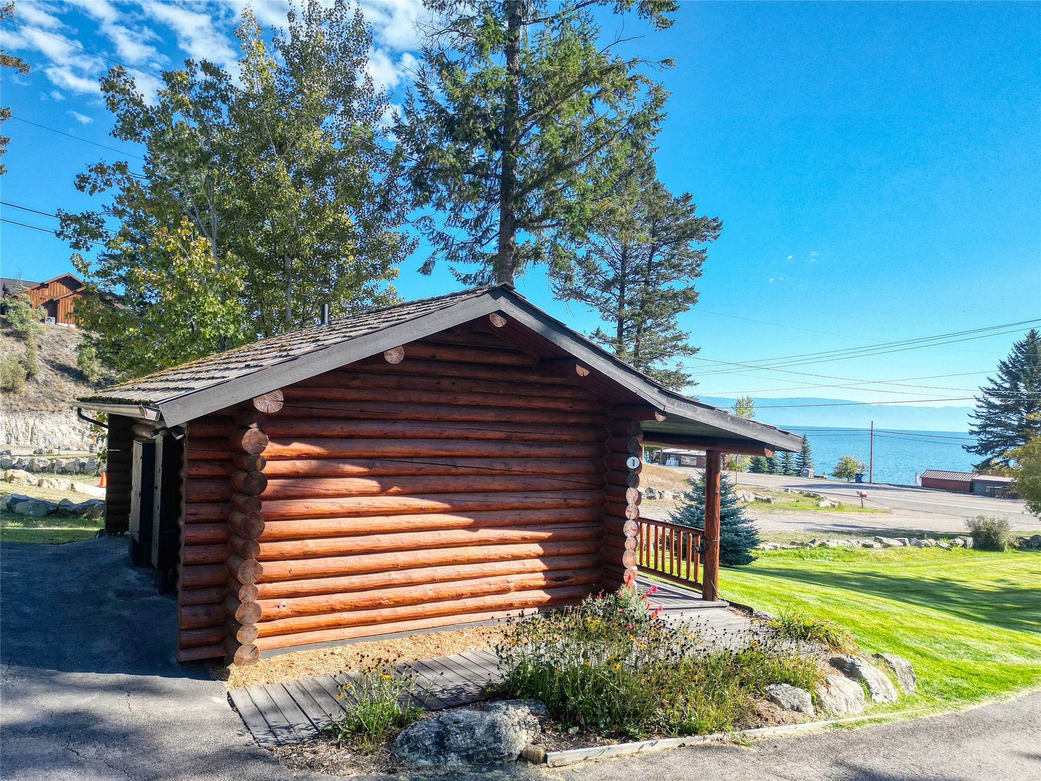 5463 Us Highway 93 S