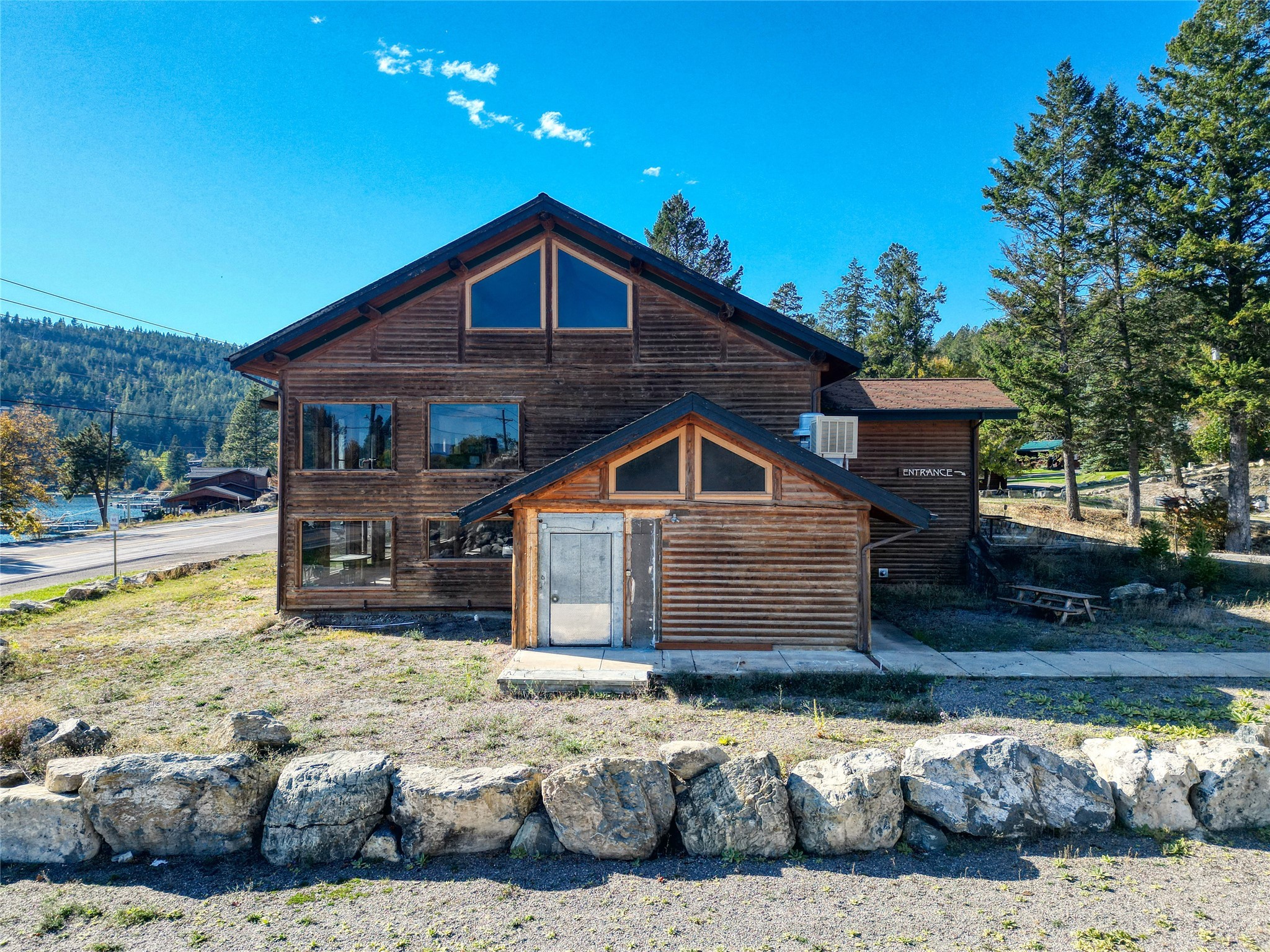 5463 Us Highway 93 S