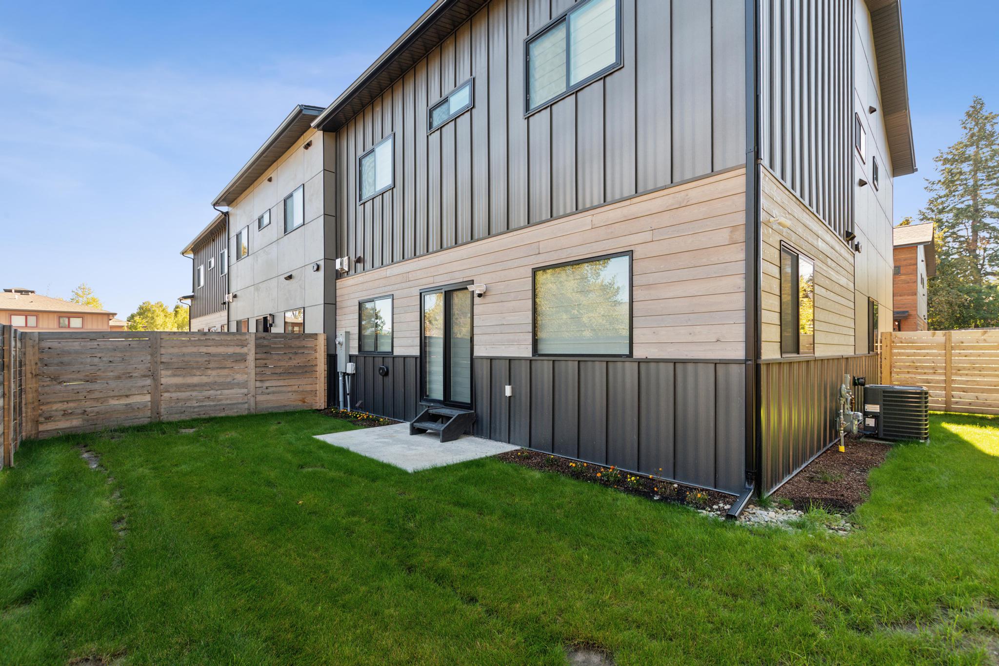 122 Karrow Avenue A