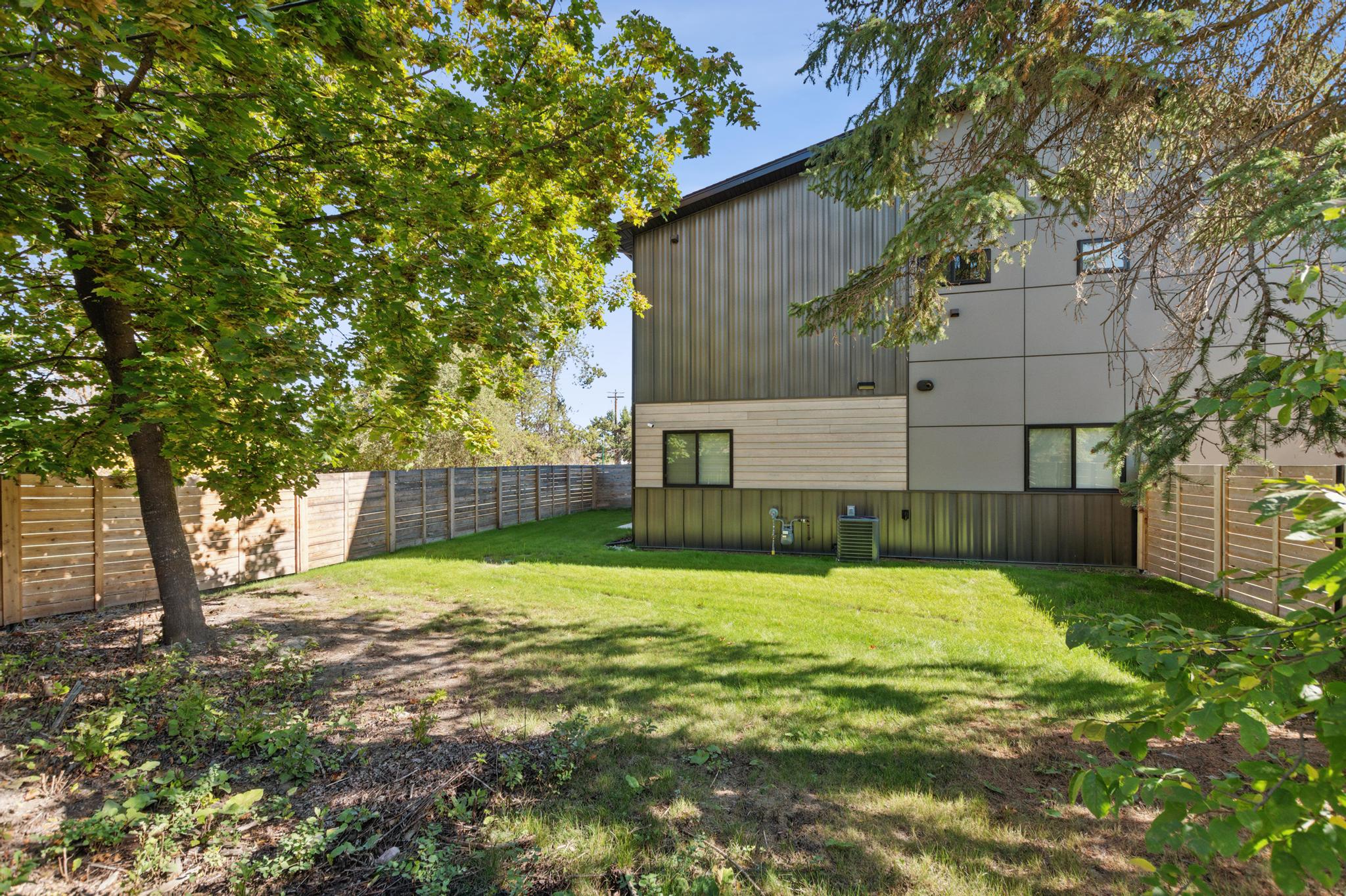 122 Karrow Avenue A