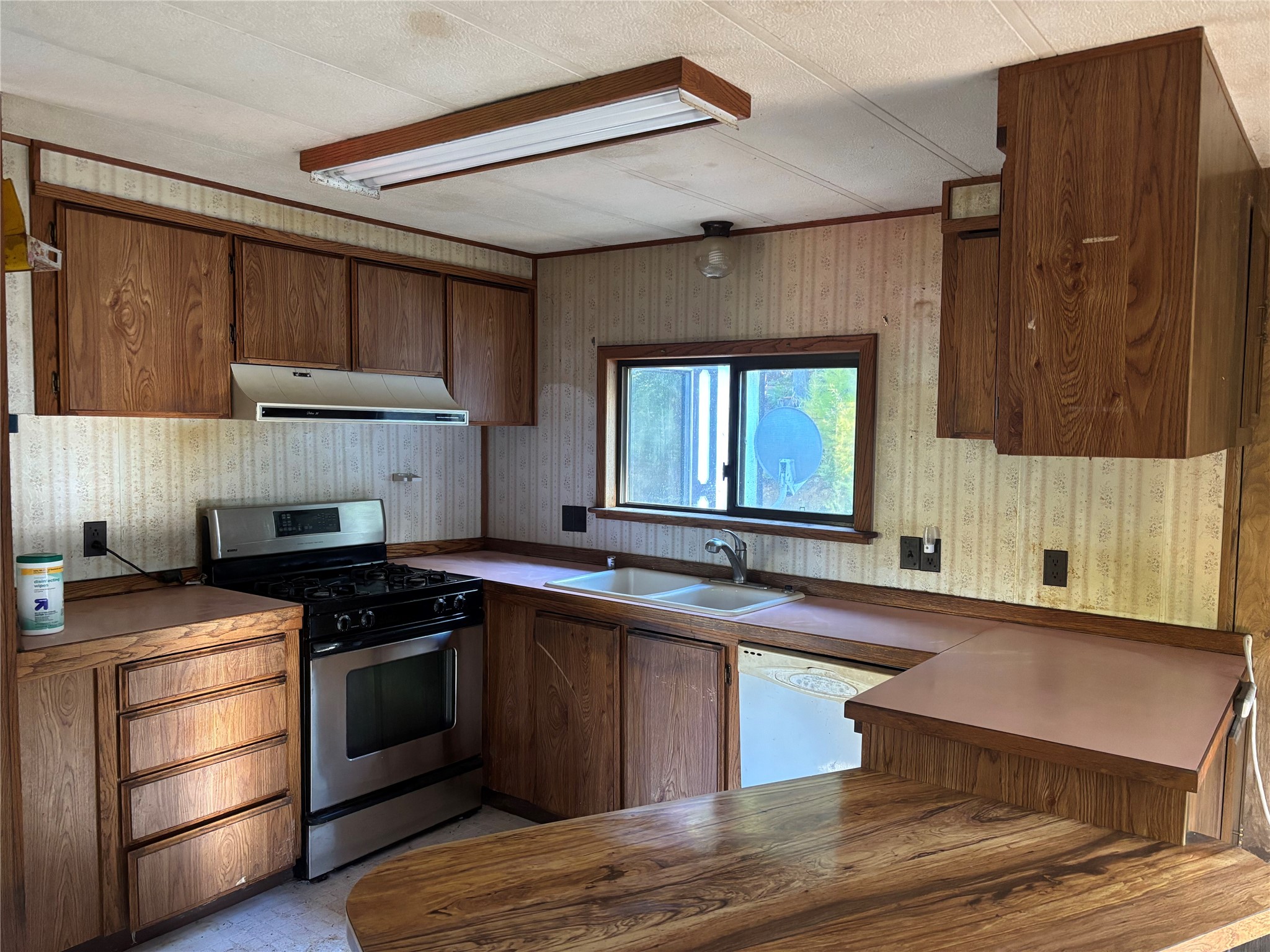 1089 Cedar Hills Road