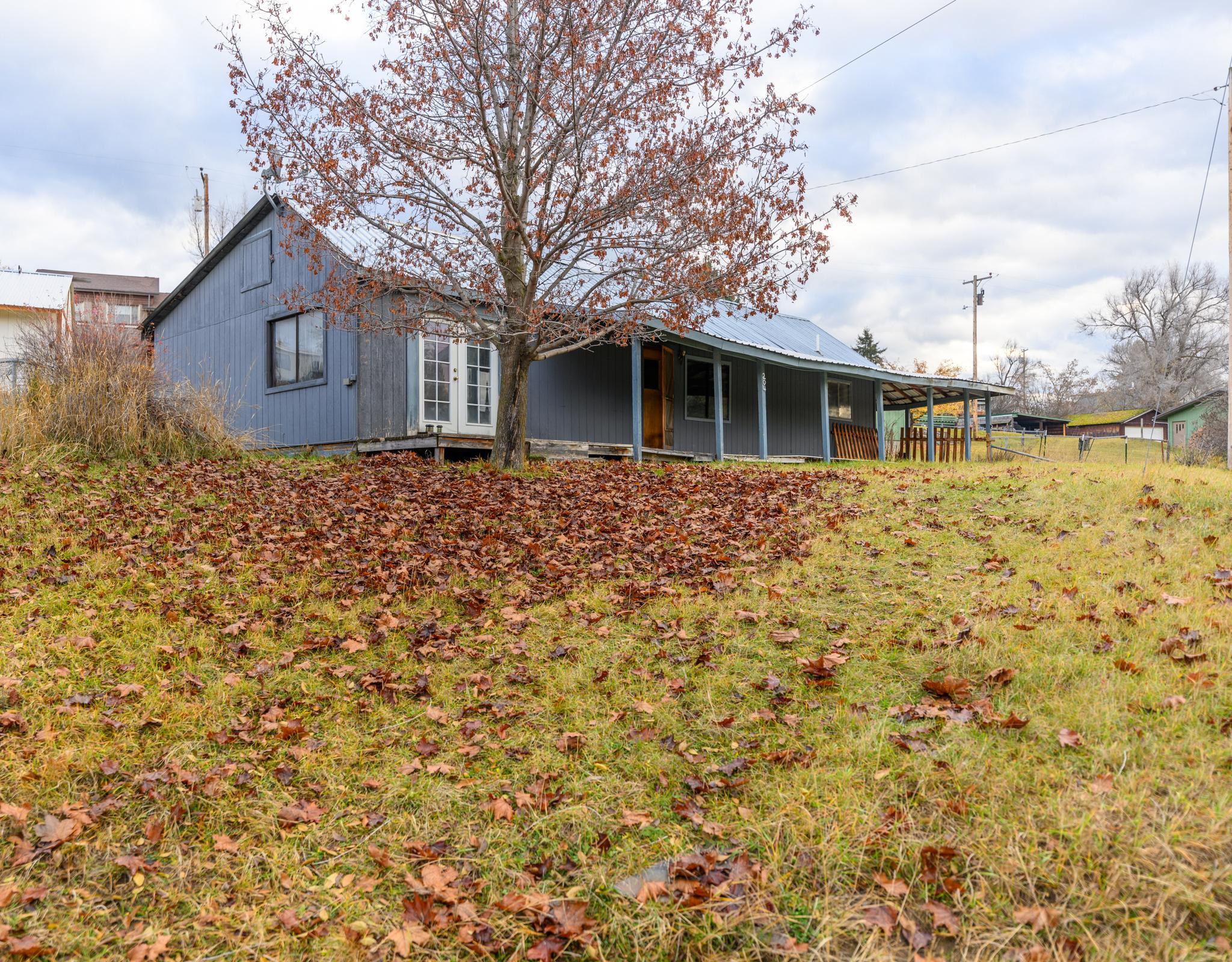 204 3rd Avenue E