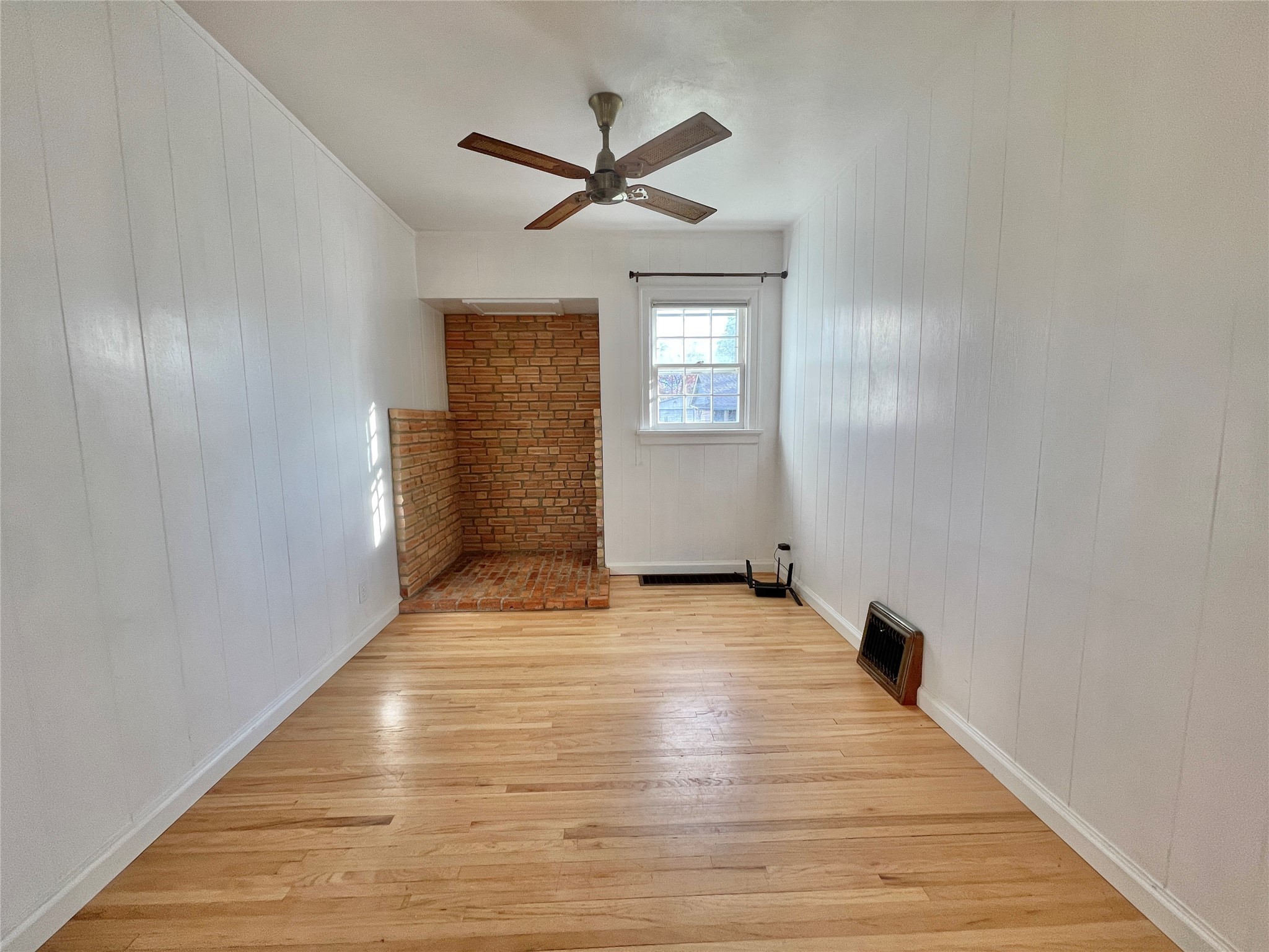 661 1st Avenue East N