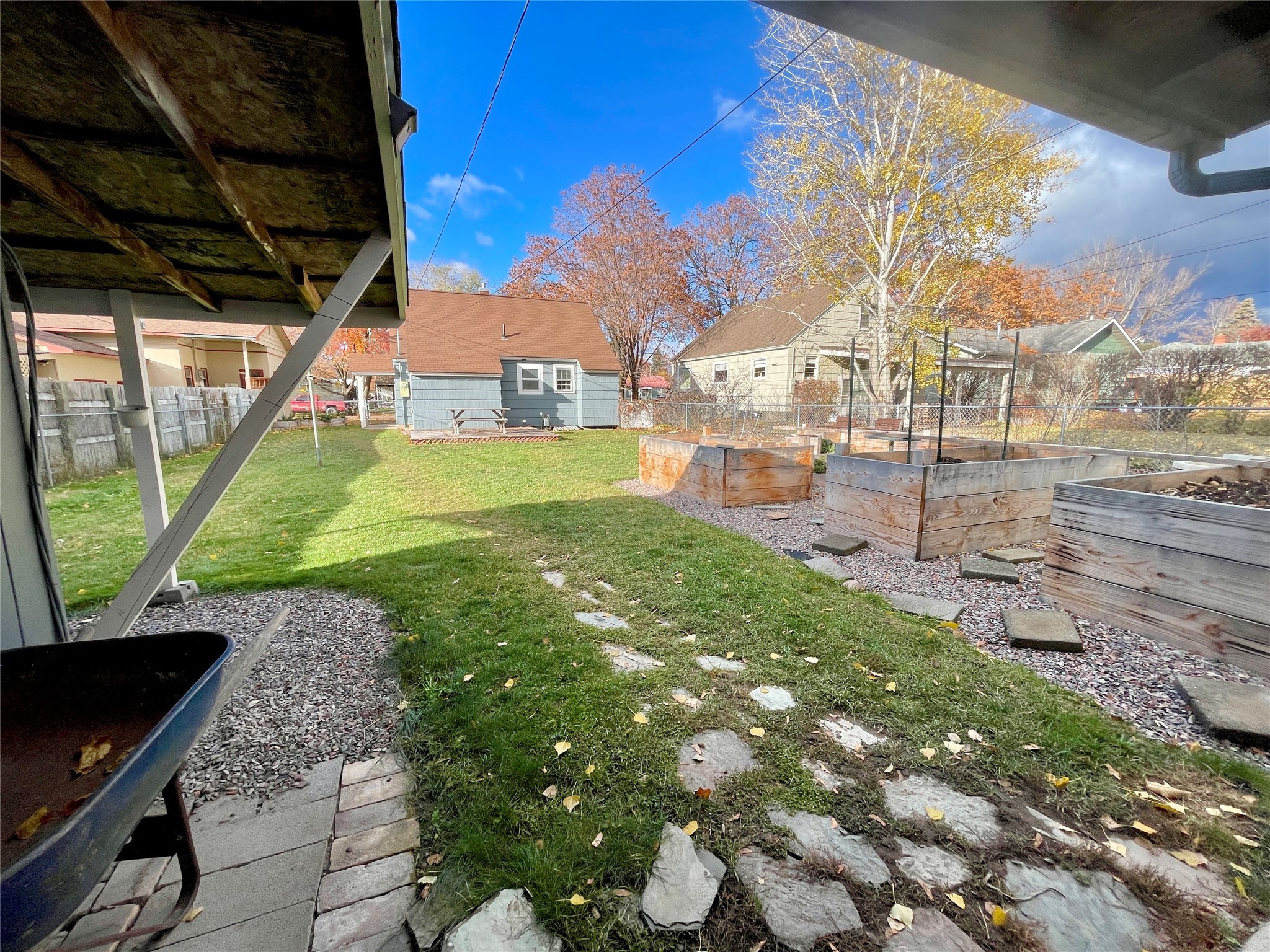 661 1st Avenue East N