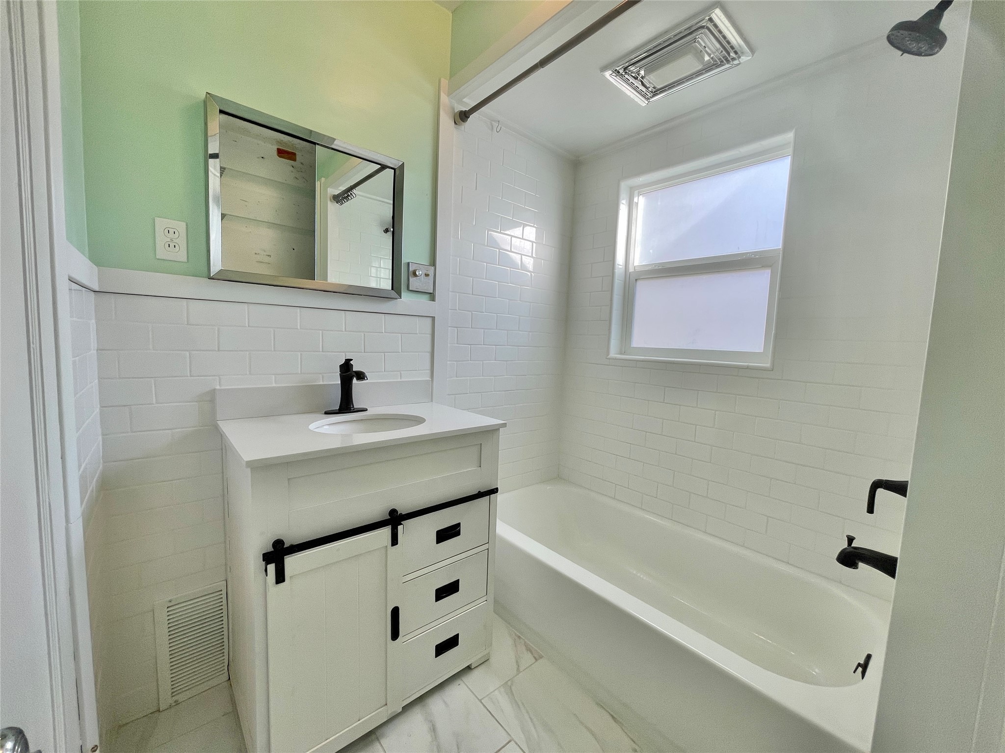 661 1st Avenue East N