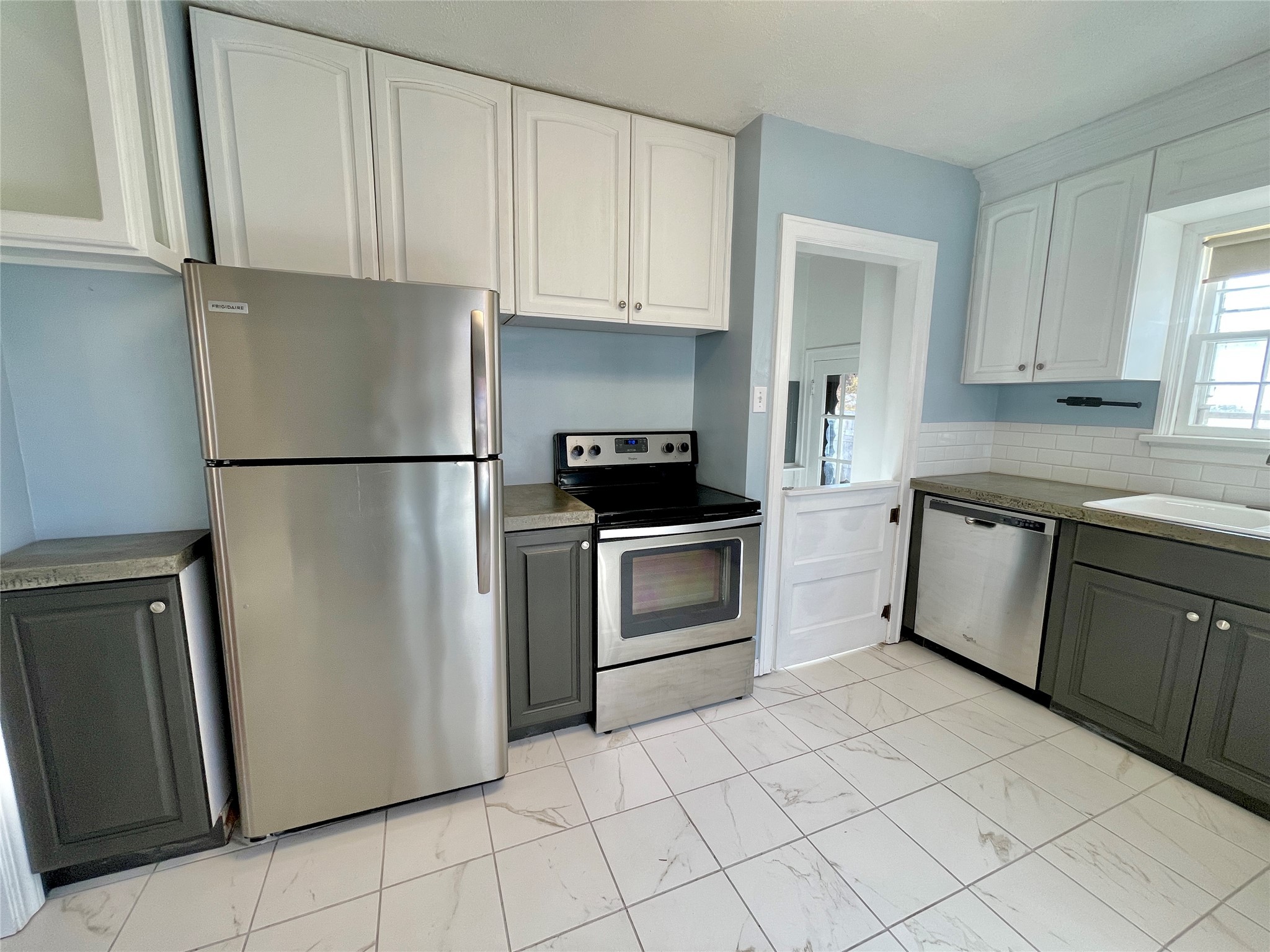 661 1st Avenue East N