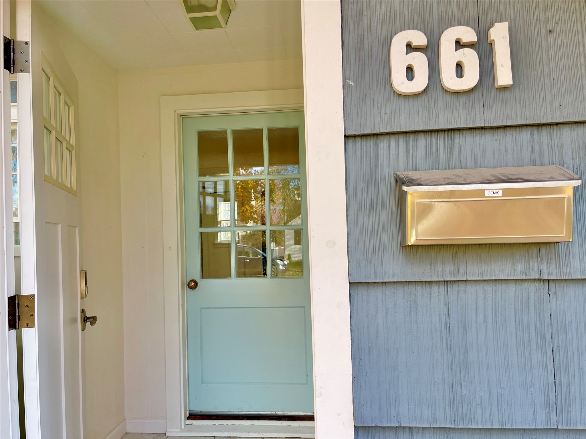 661 1st Avenue East N