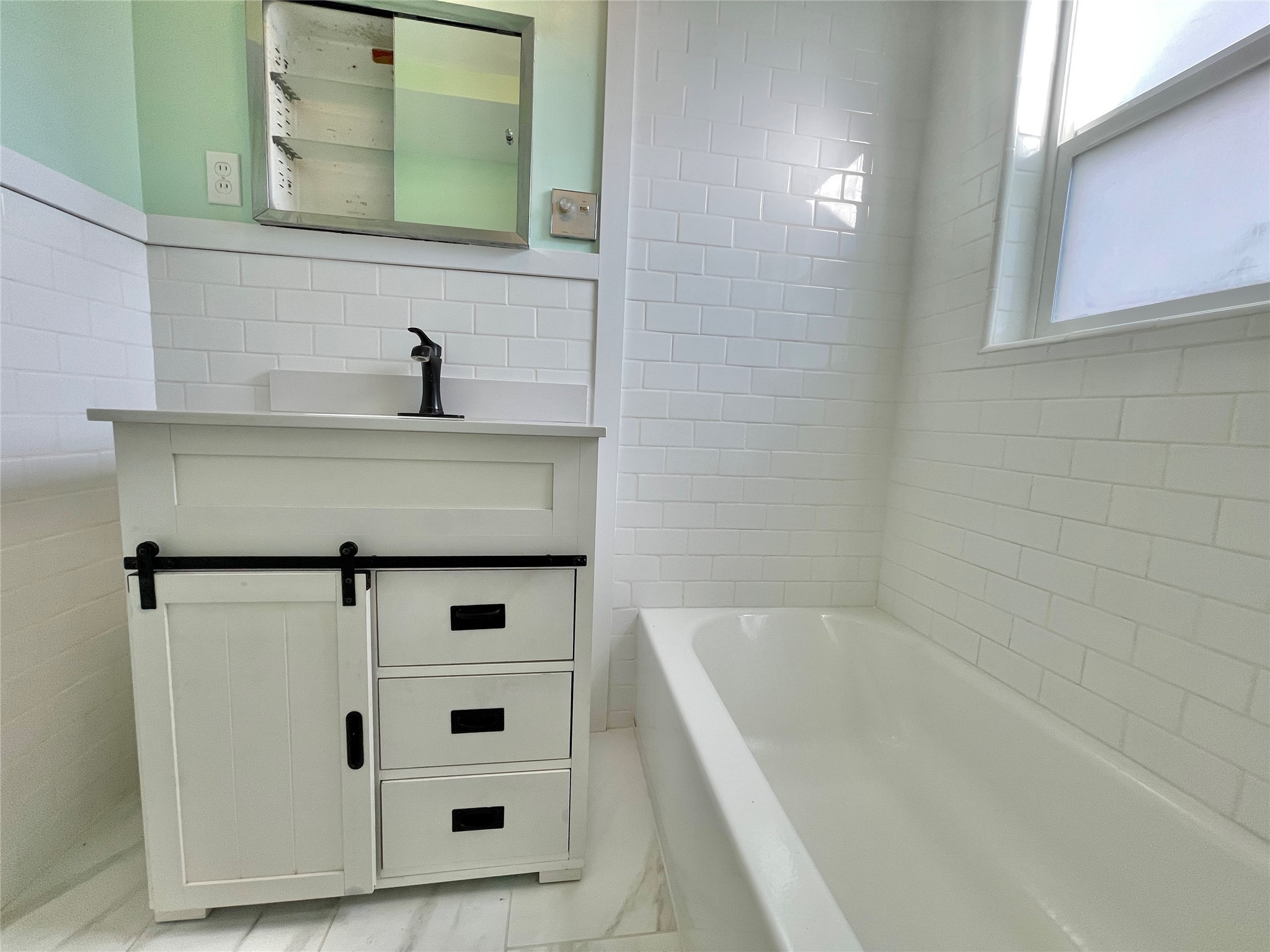 661 1st Avenue East N