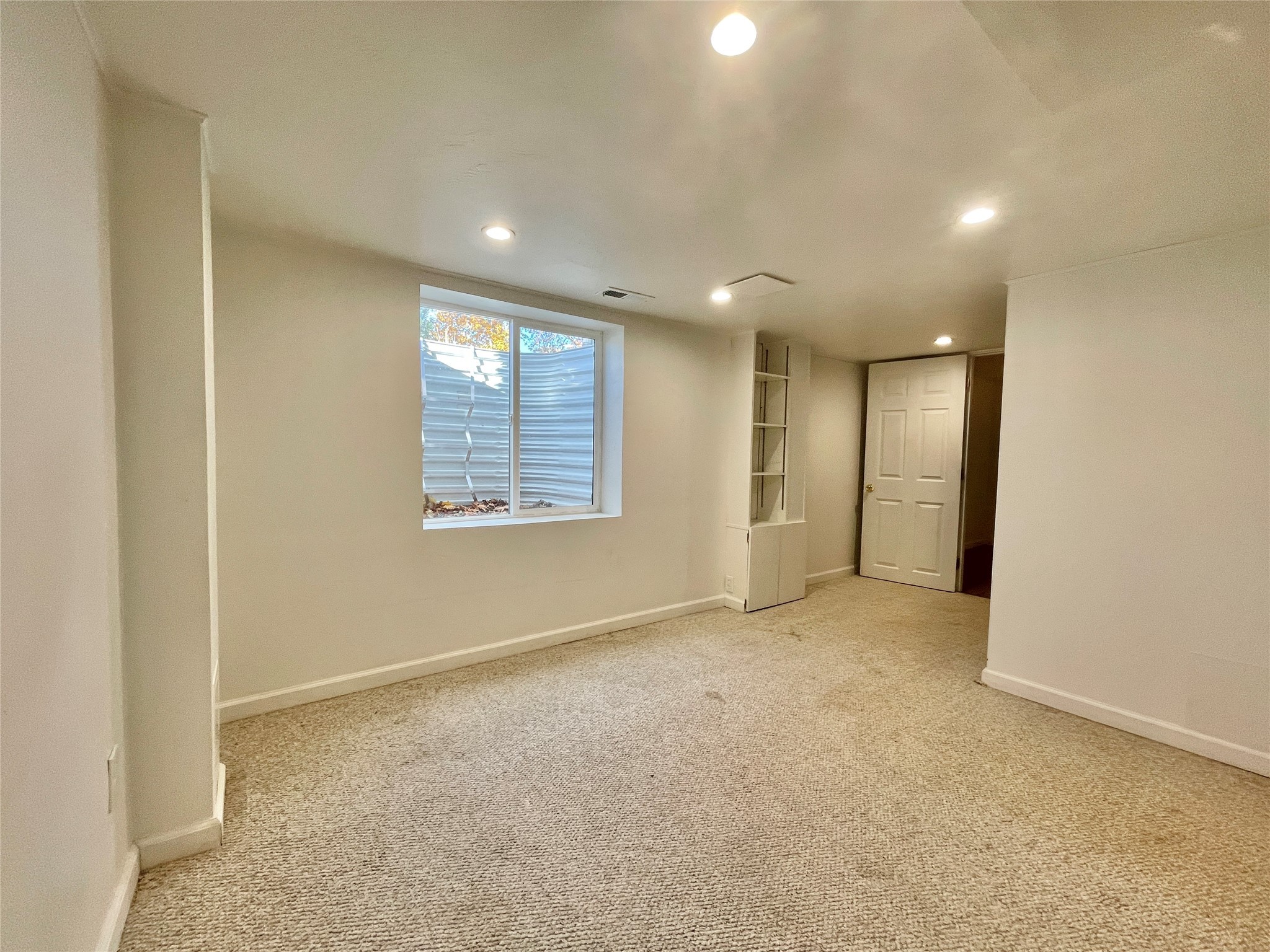 661 1st Avenue East N