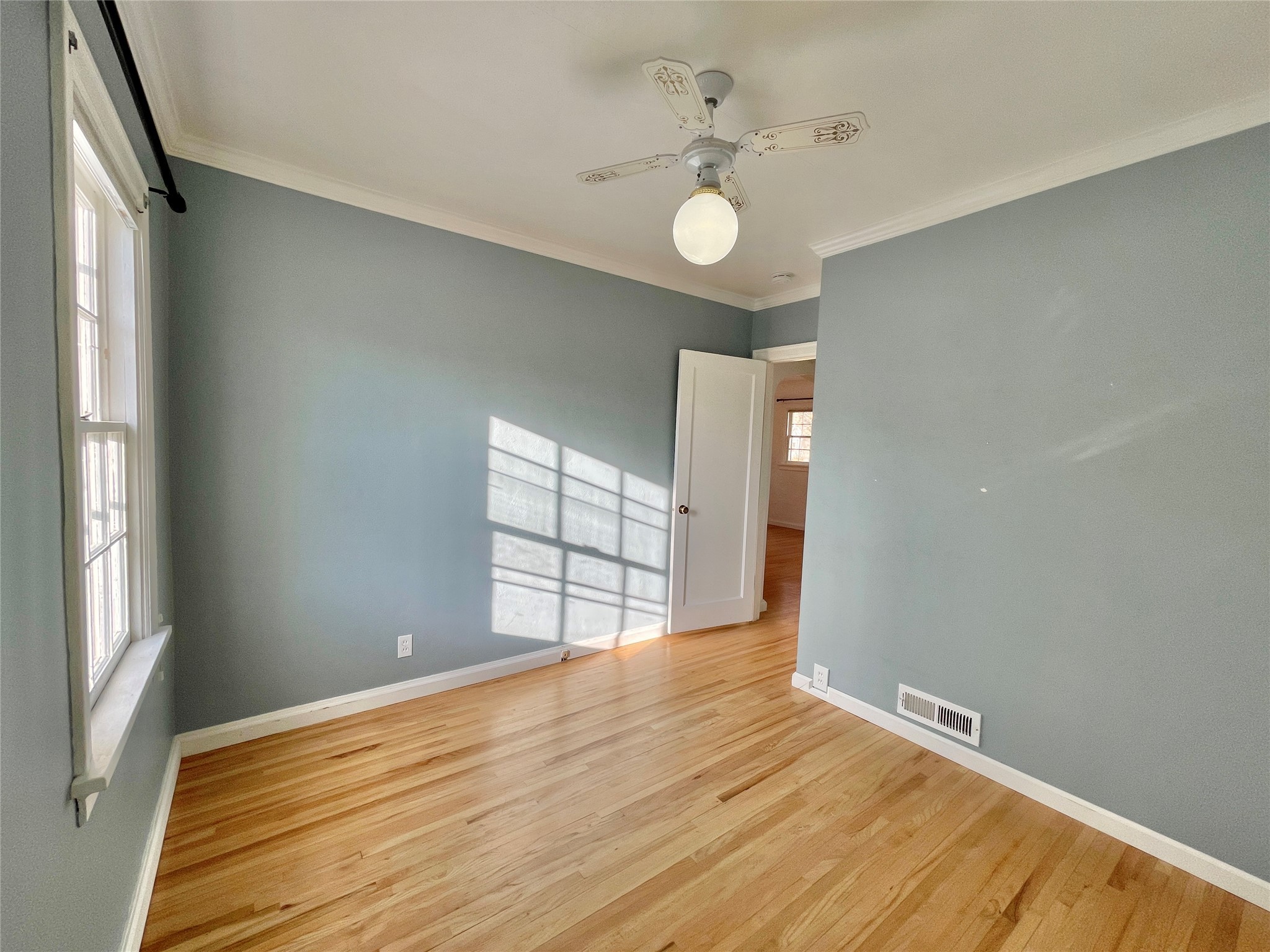 661 1st Avenue East N