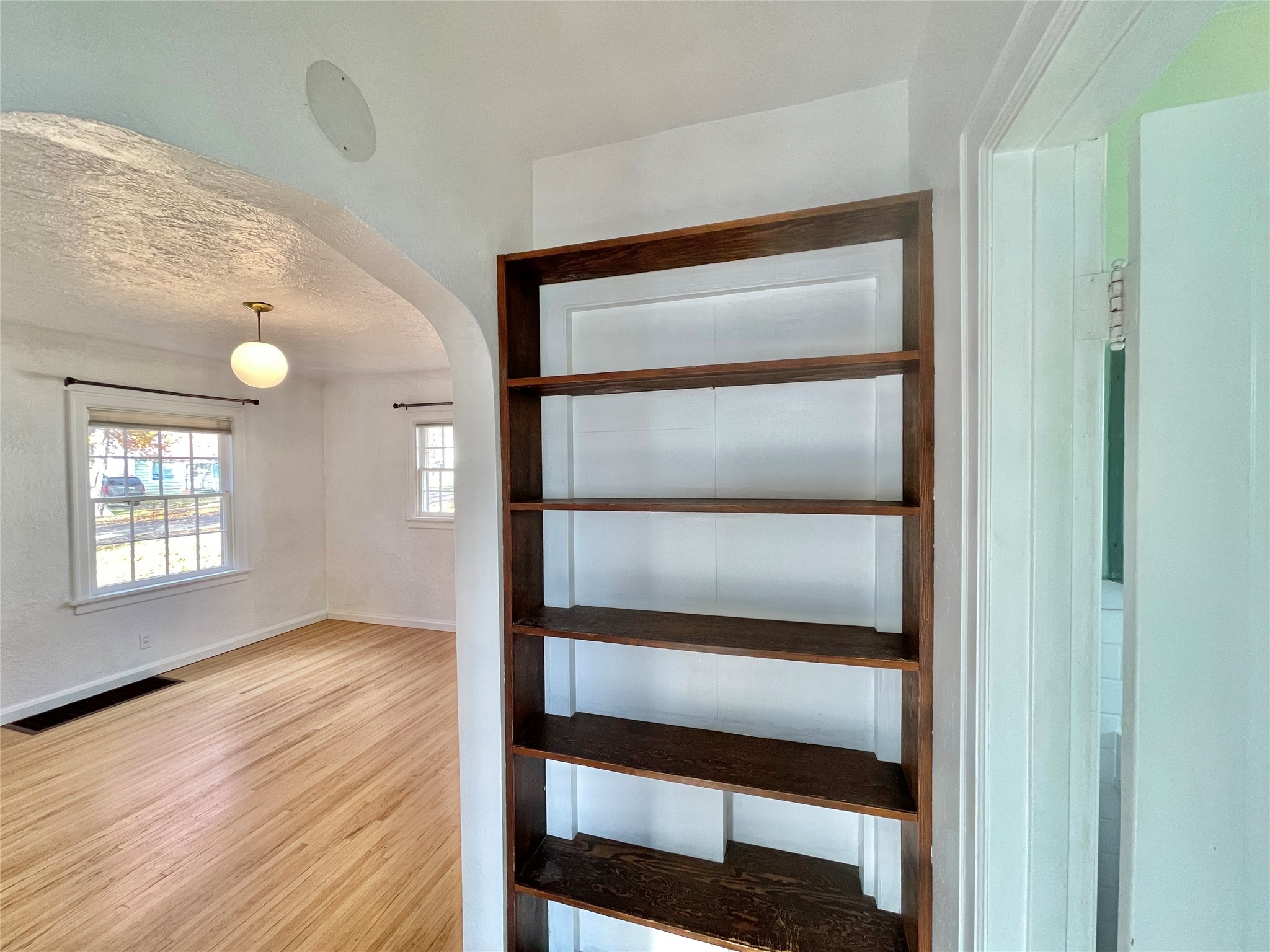 661 1st Avenue East N