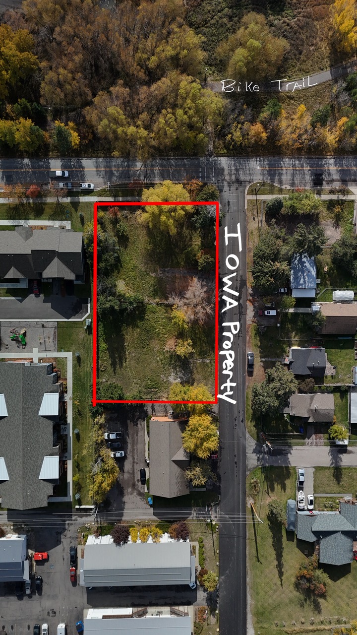 23 & 7 Iowa Avenue