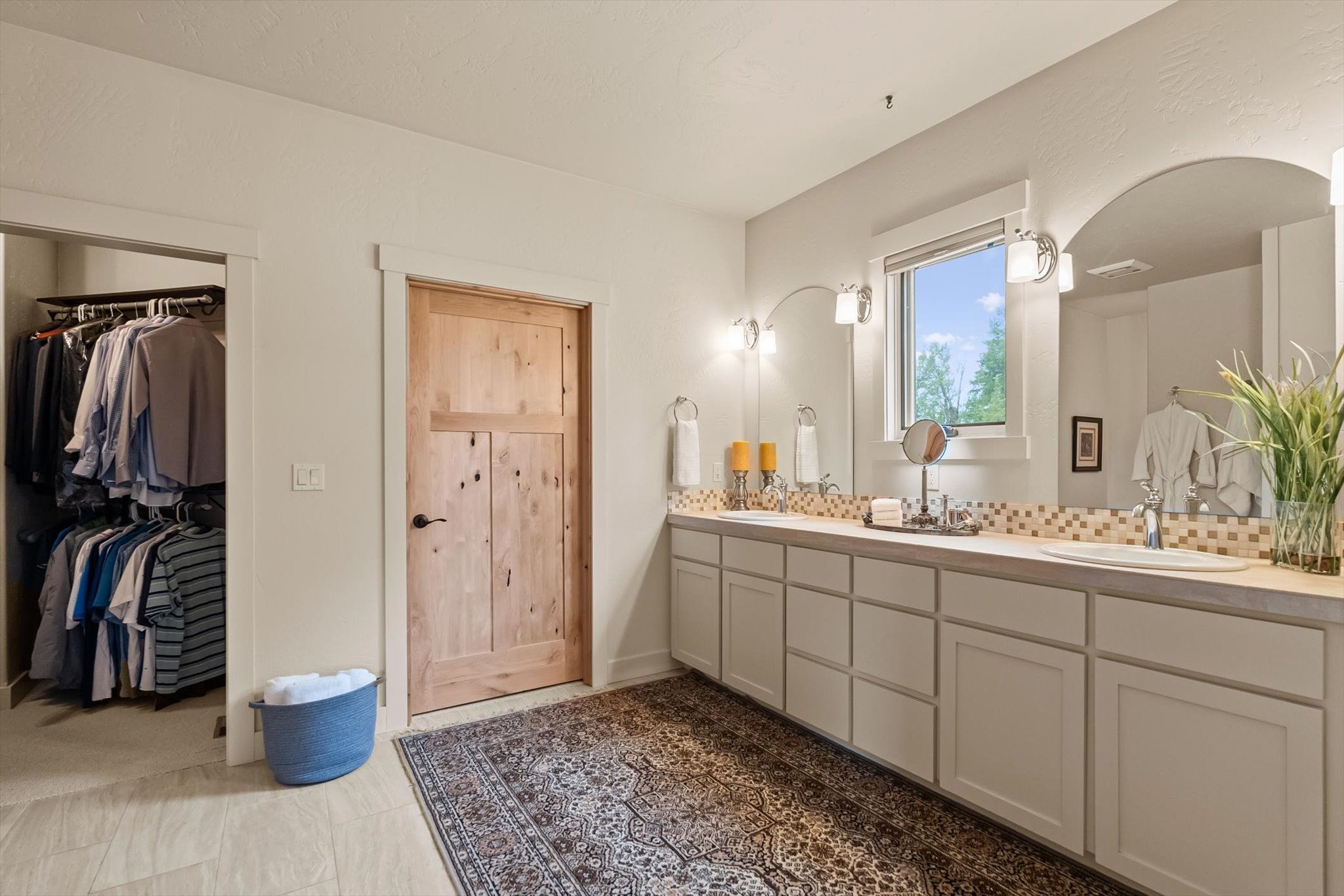 1398 Waters Edge Way