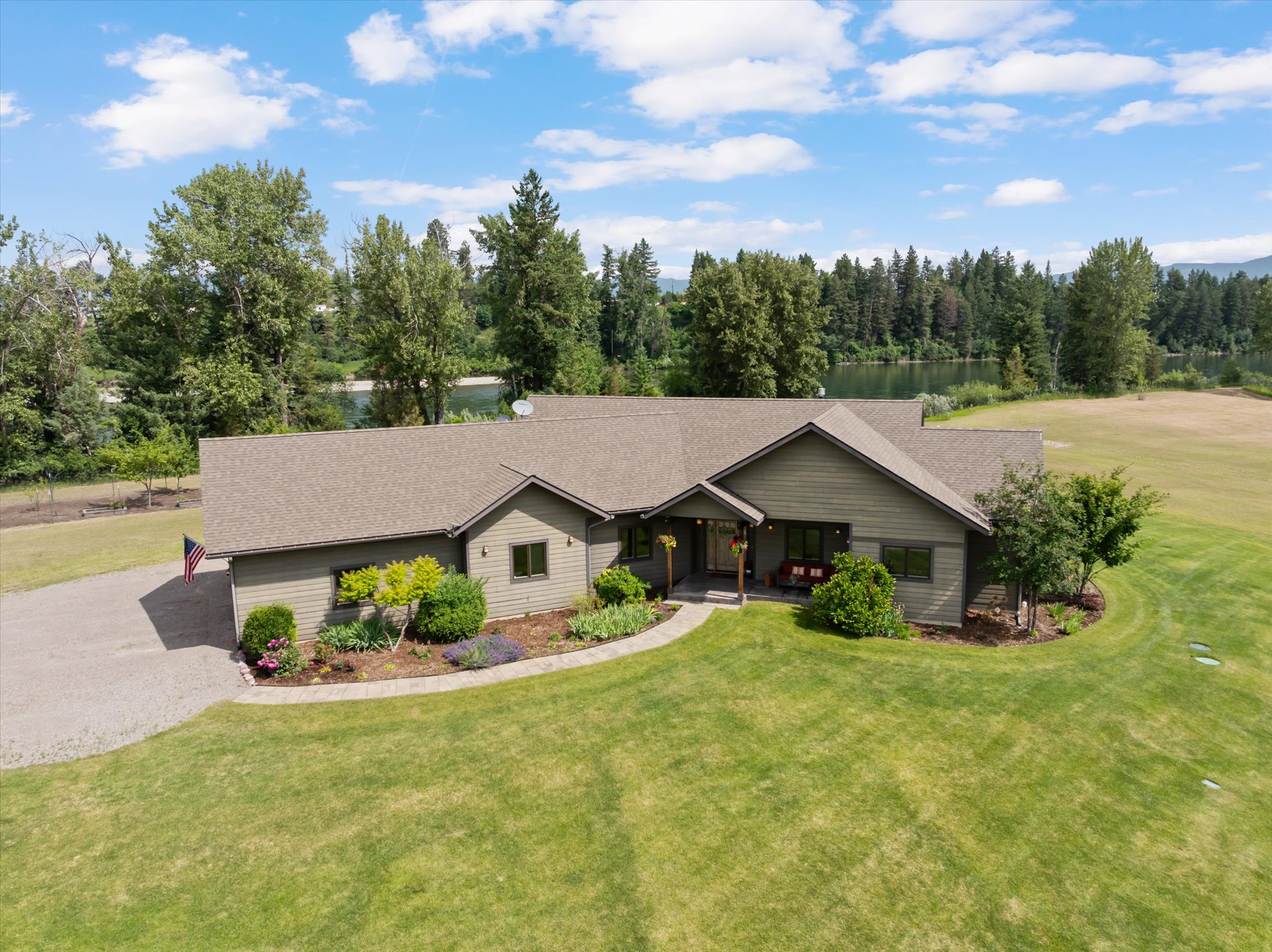 1398 Waters Edge Way