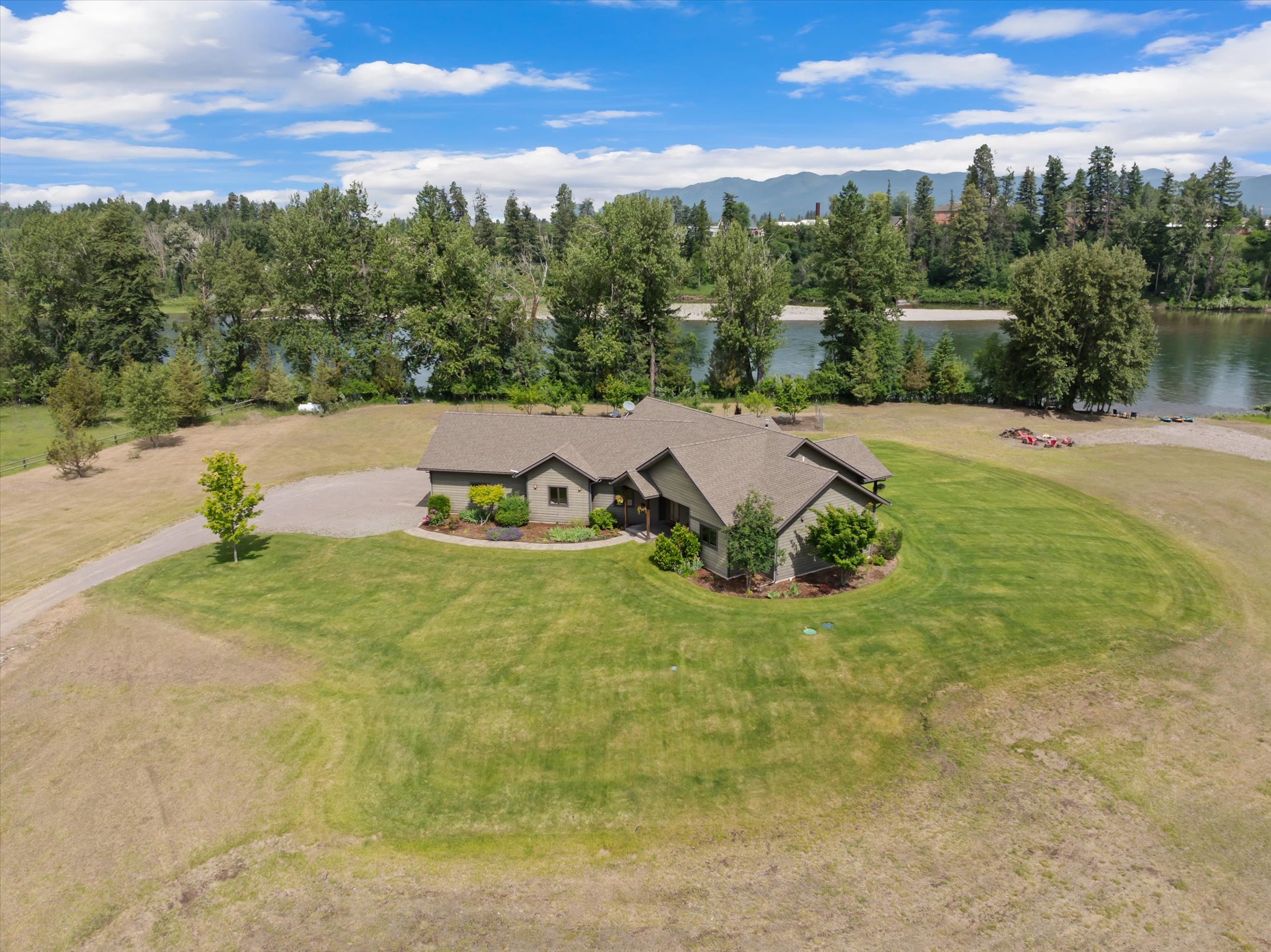 1398 Waters Edge Way