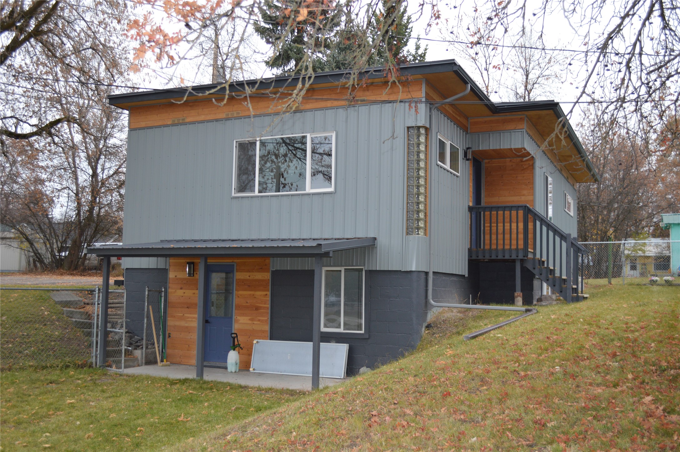 620 E 6th Street