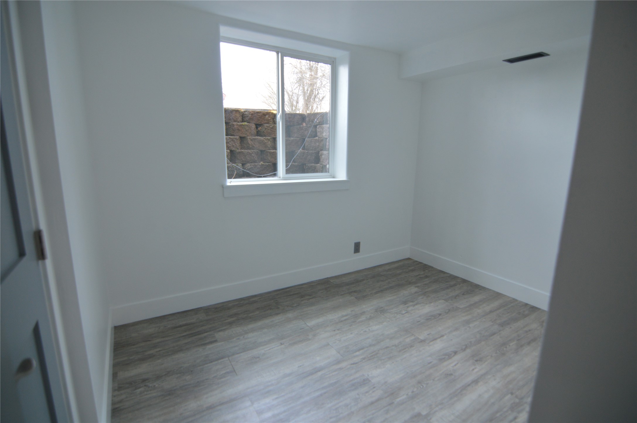620 E 6th Street