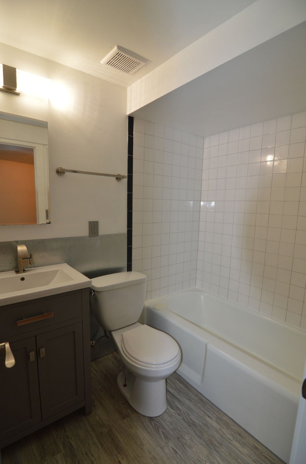 620 E 6th Street