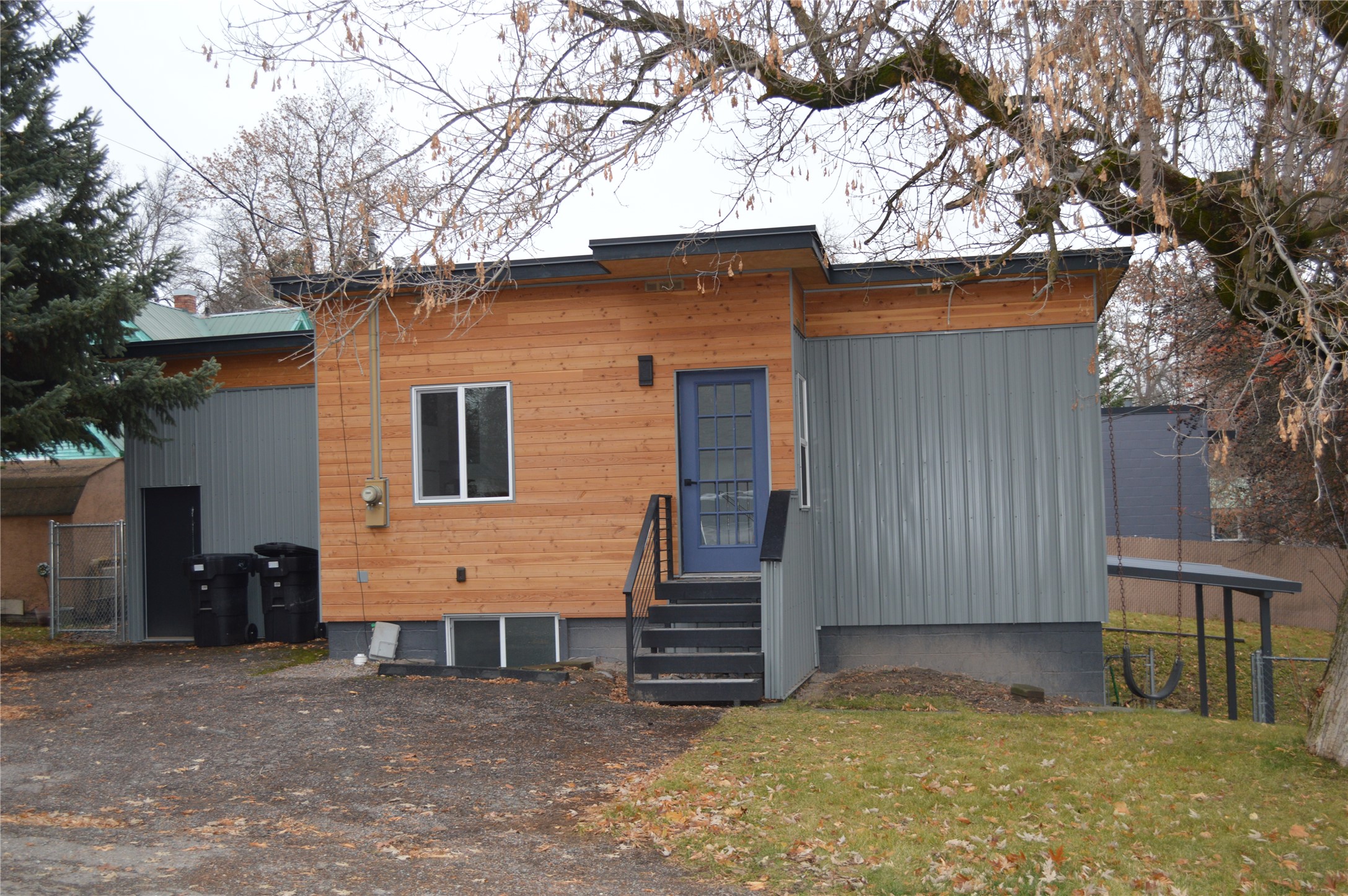 620 E 6th Street