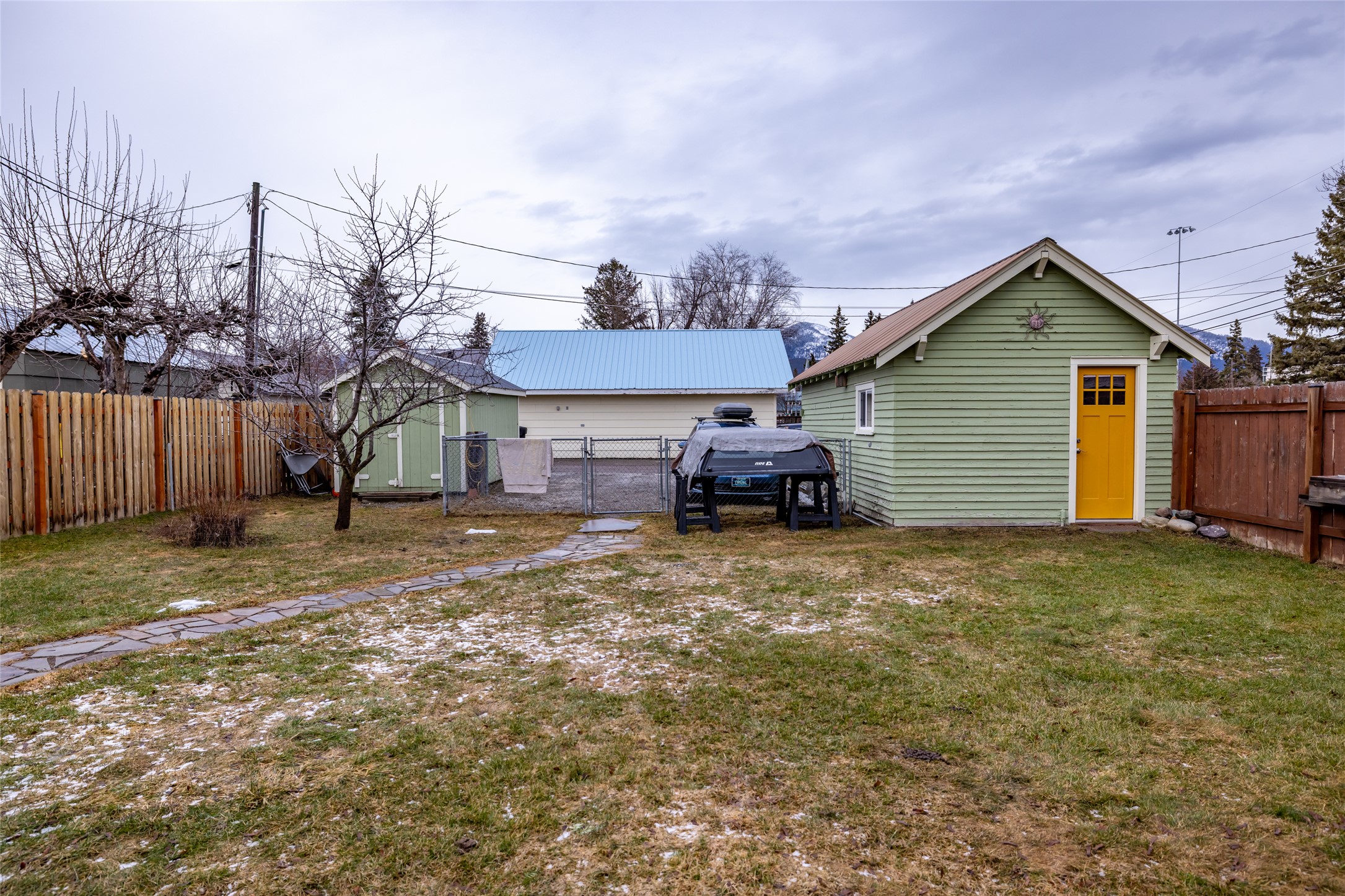 1050 E 4th Street