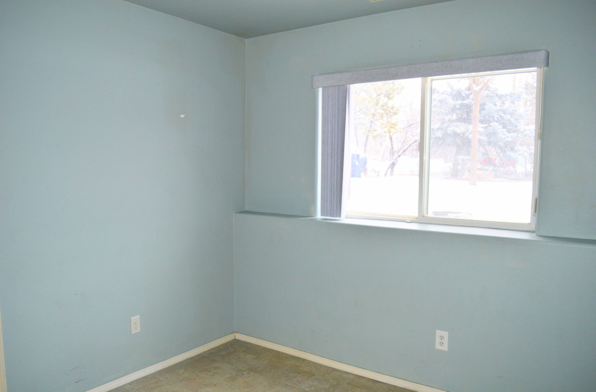 305 Kelly Road F22