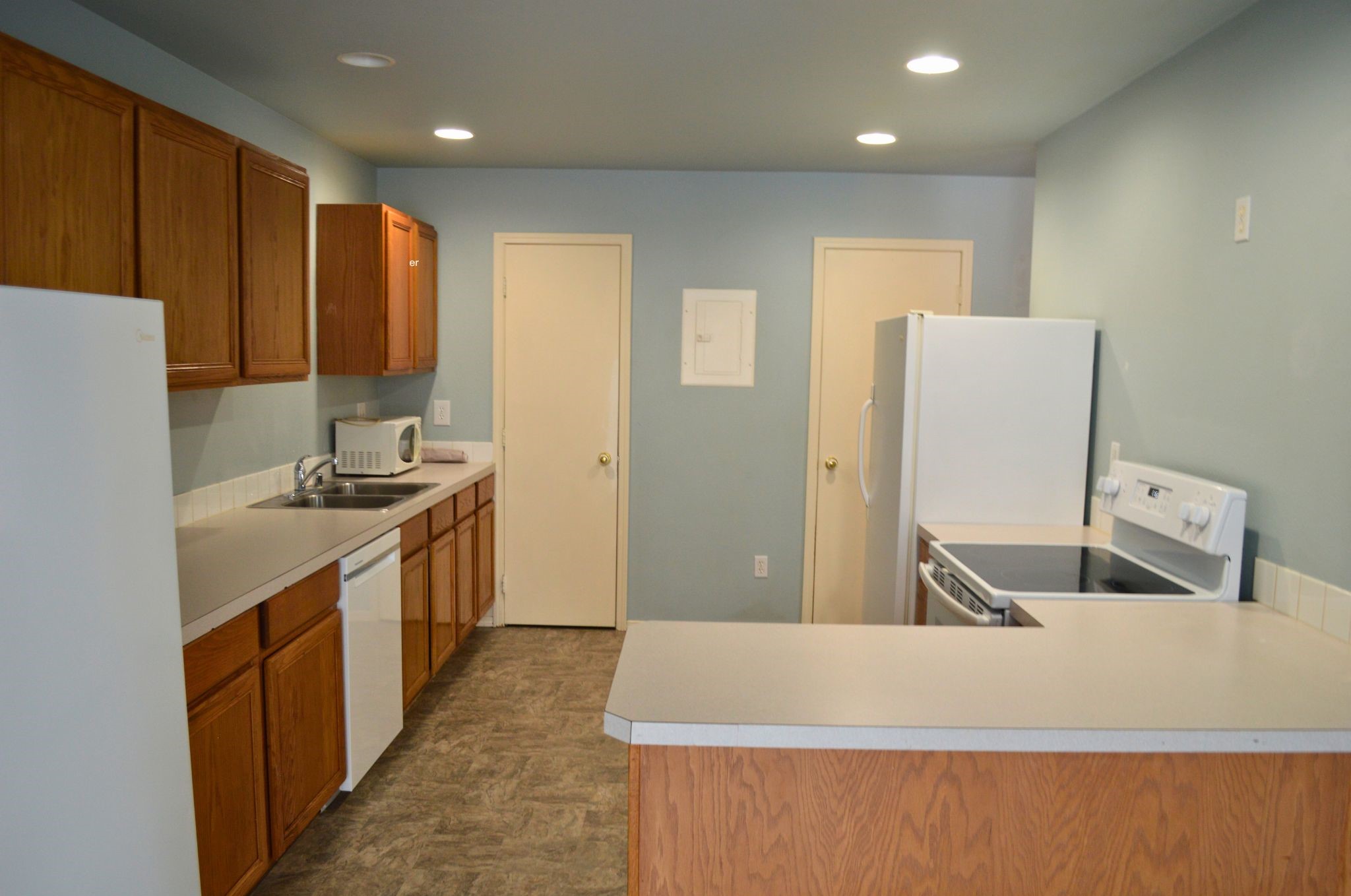 305 Kelly Road F22