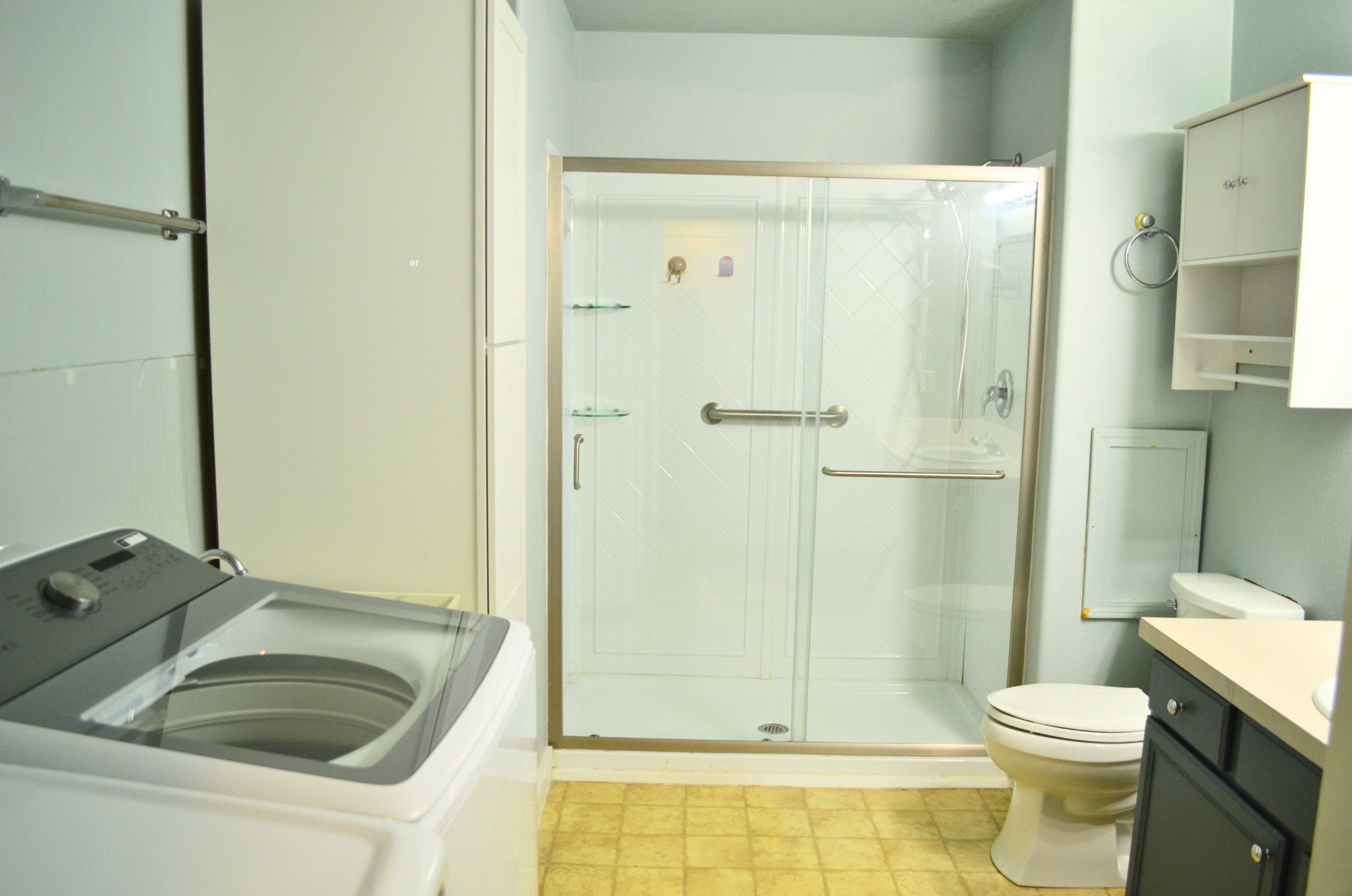 305 Kelly Road F22
