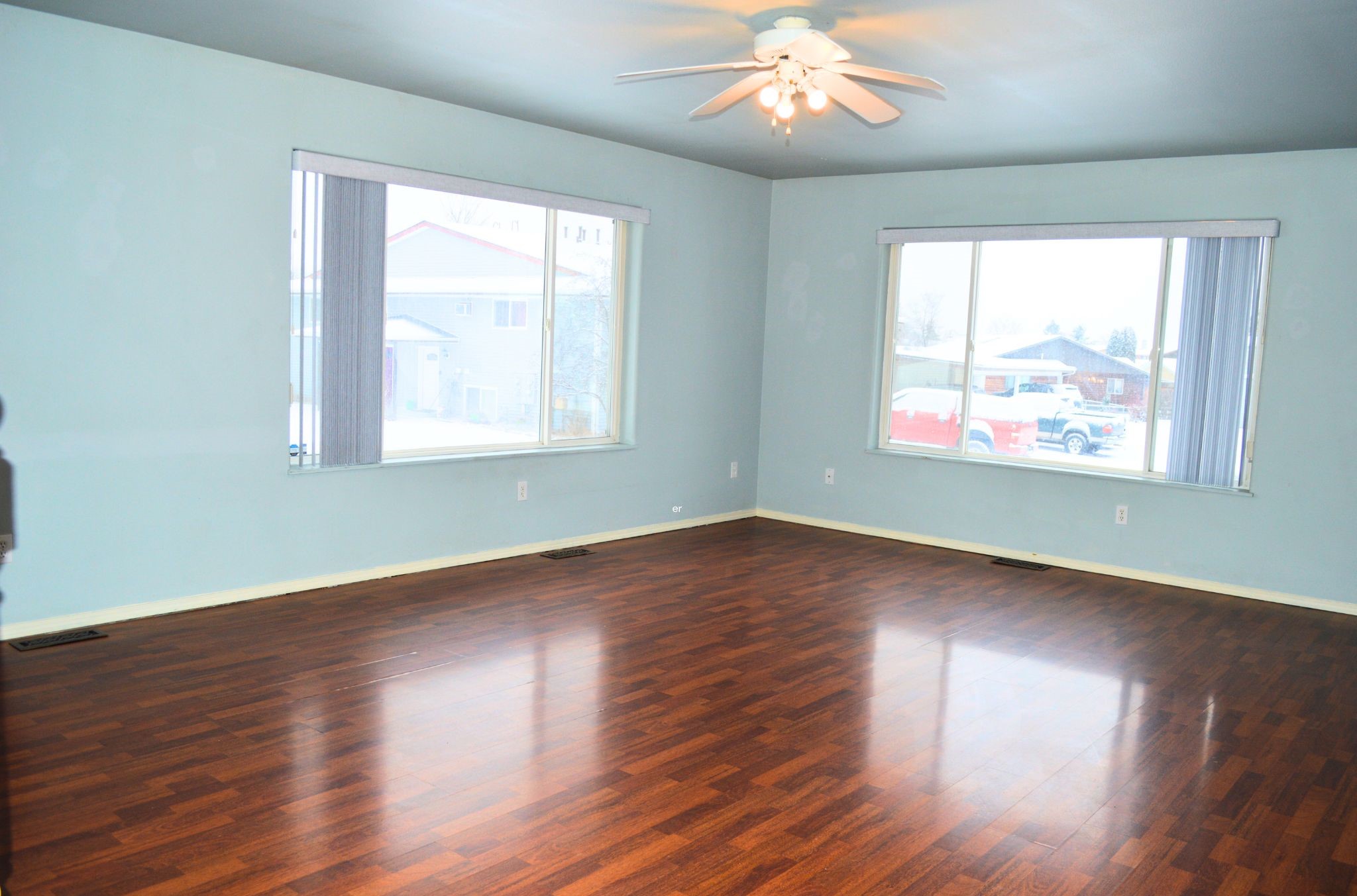 305 Kelly Road F22