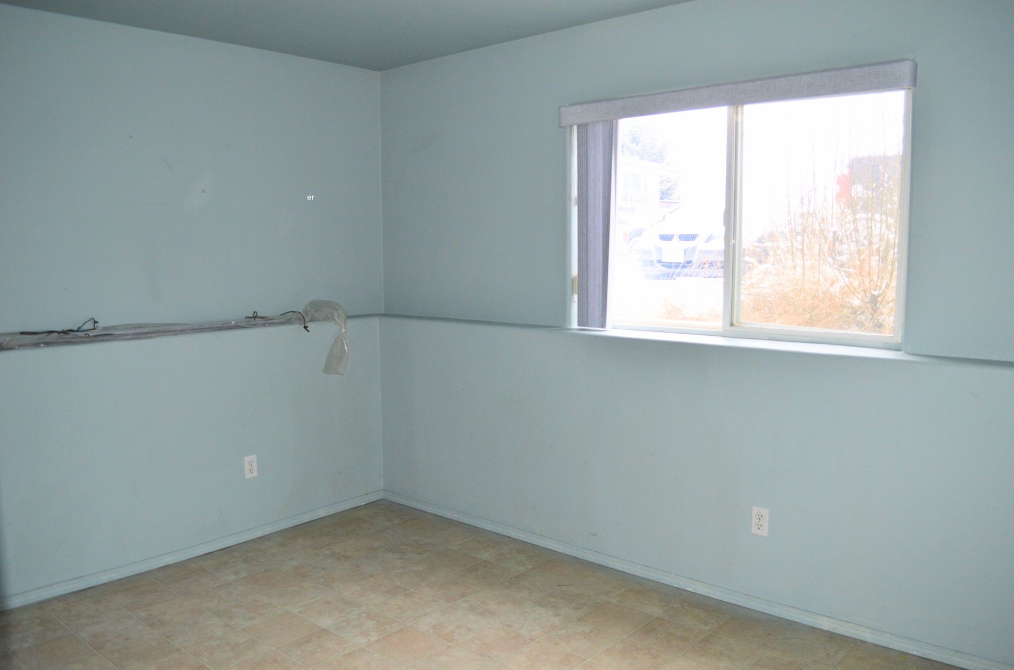 305 Kelly Road F22