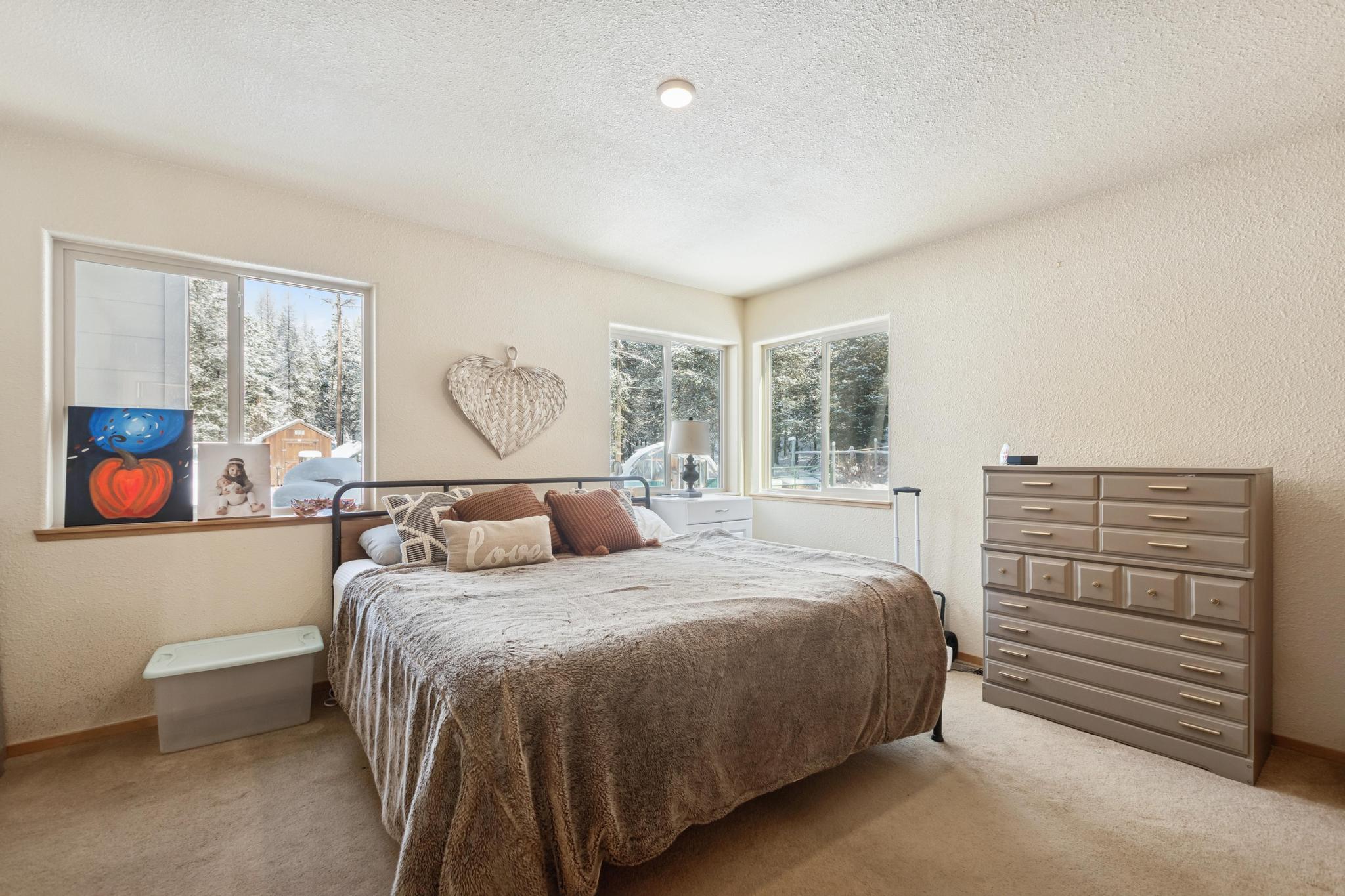 5583 Sinclair Creek Road