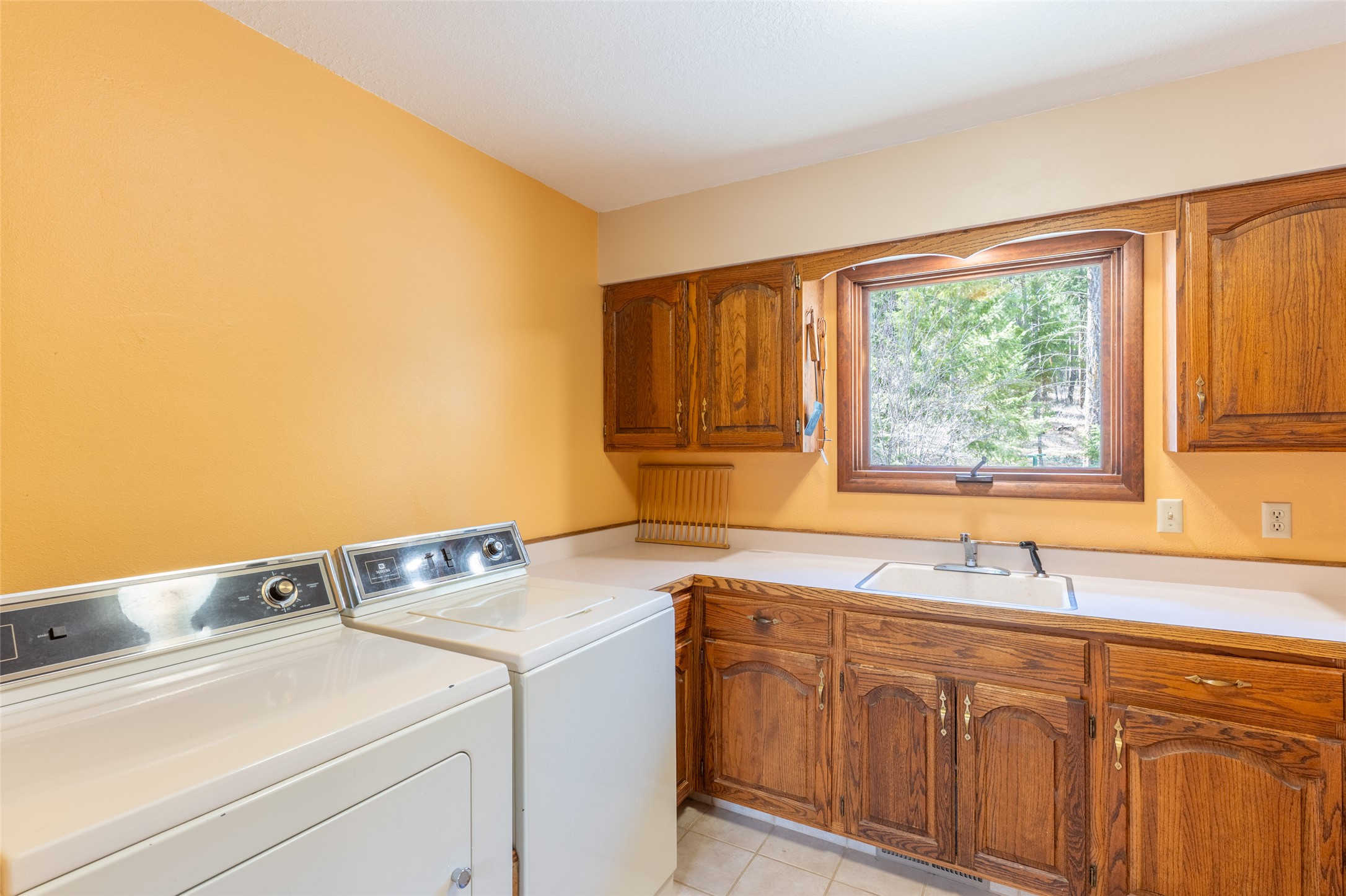 586 Hidden Valley Drive