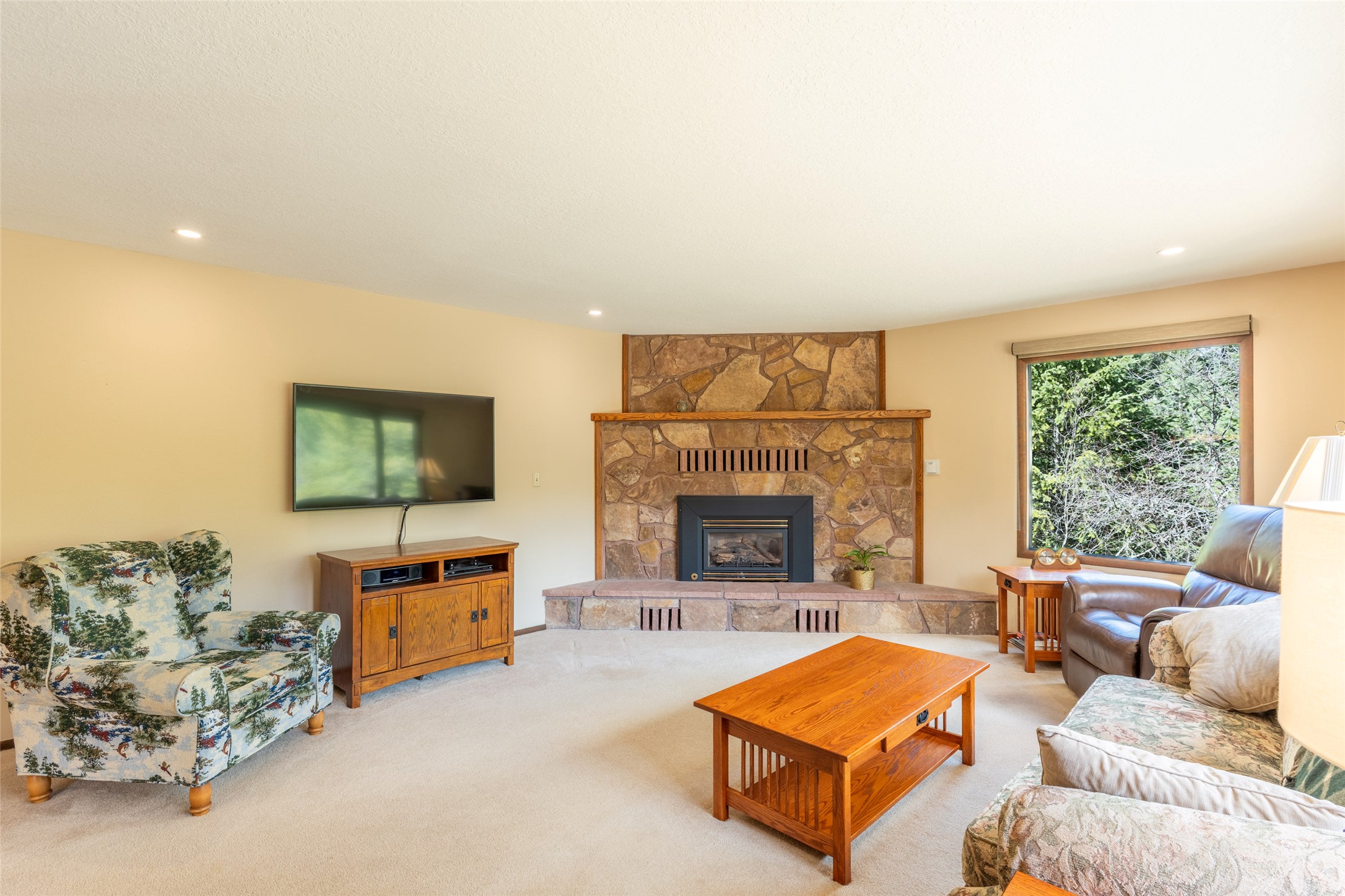 586 Hidden Valley Drive