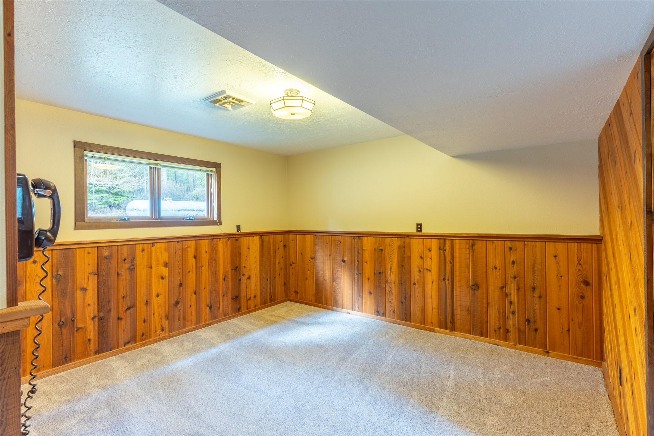 586 Hidden Valley Drive