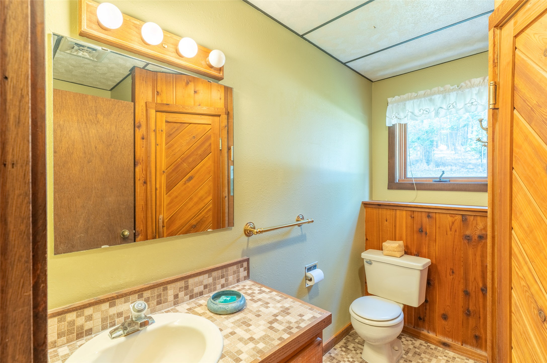 586 Hidden Valley Drive