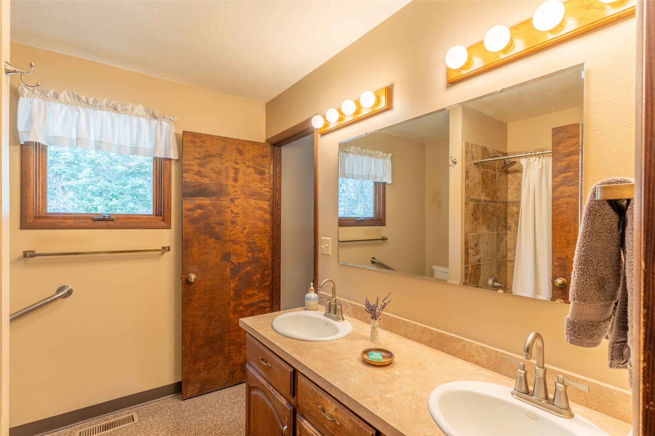 586 Hidden Valley Drive