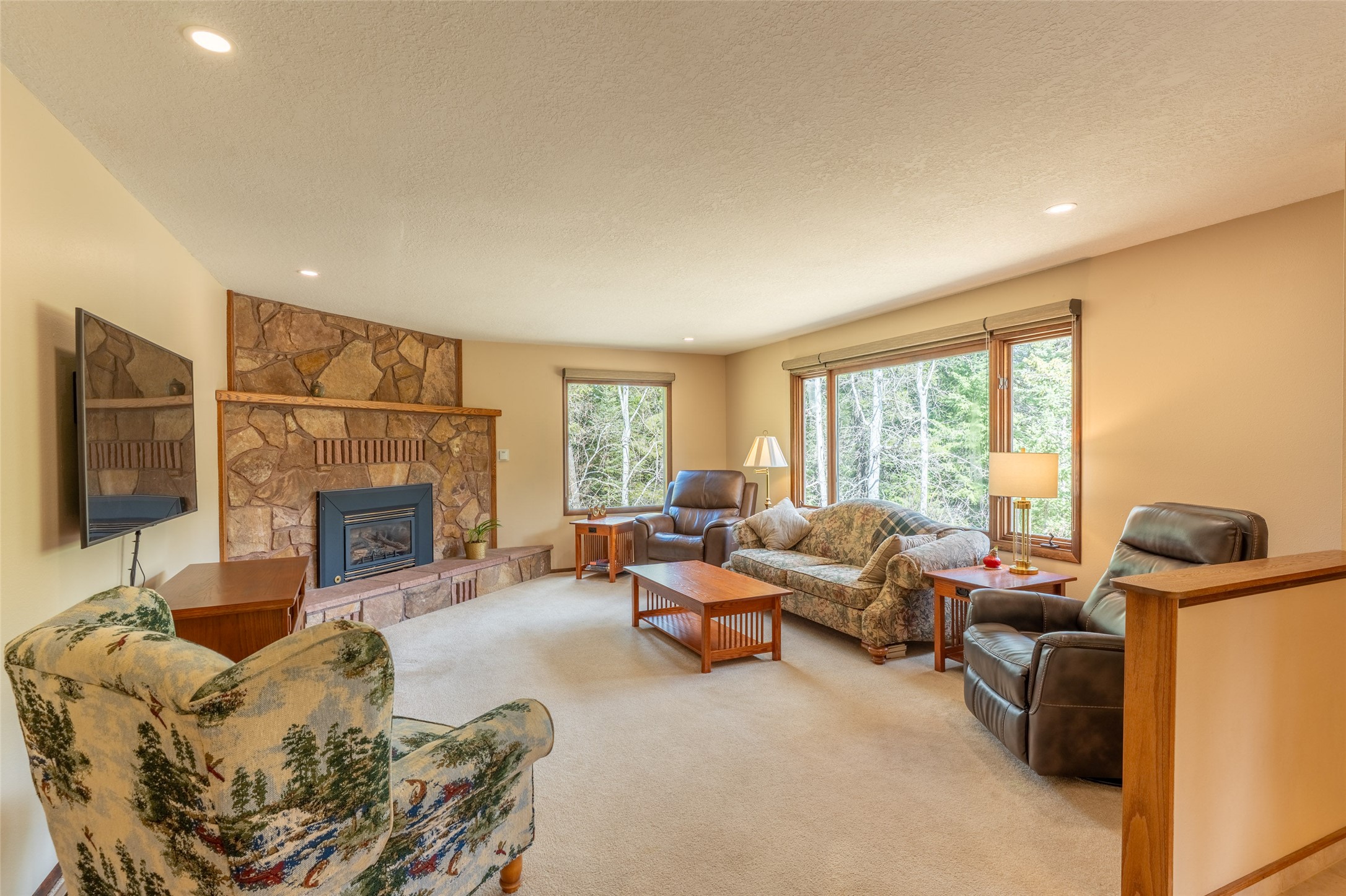 586 Hidden Valley Drive