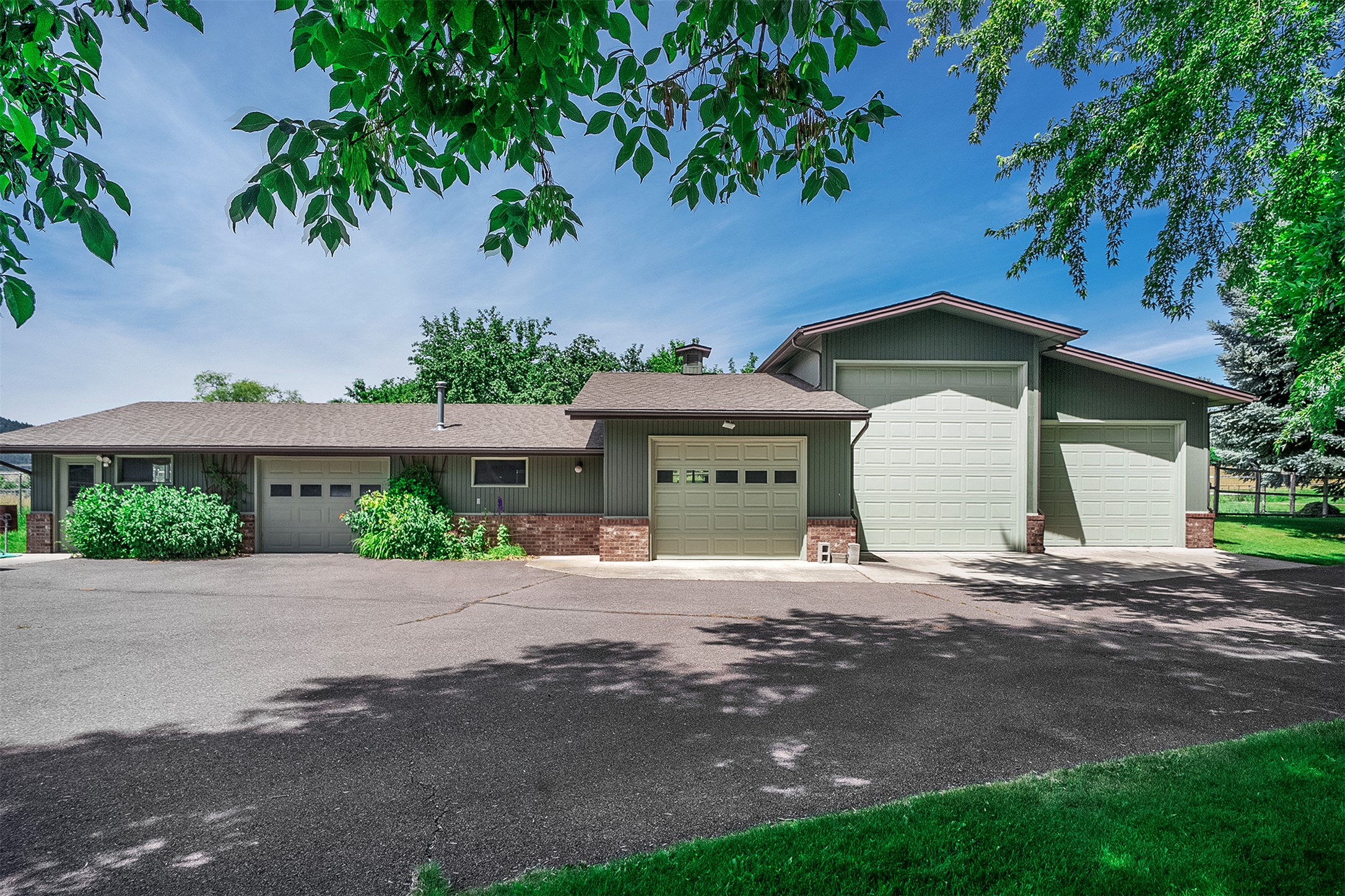 600 Leisure Drive