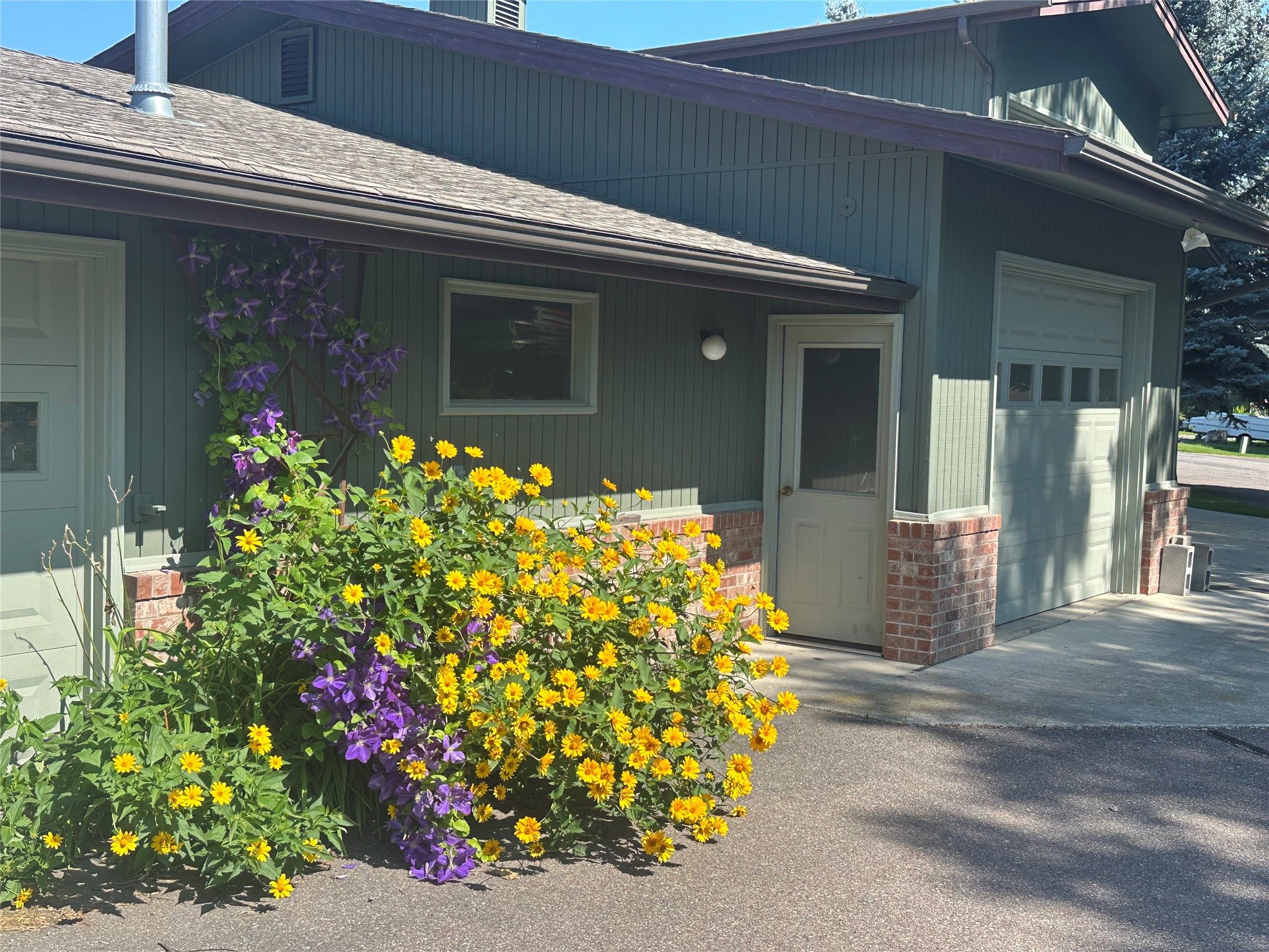 600 Leisure Drive