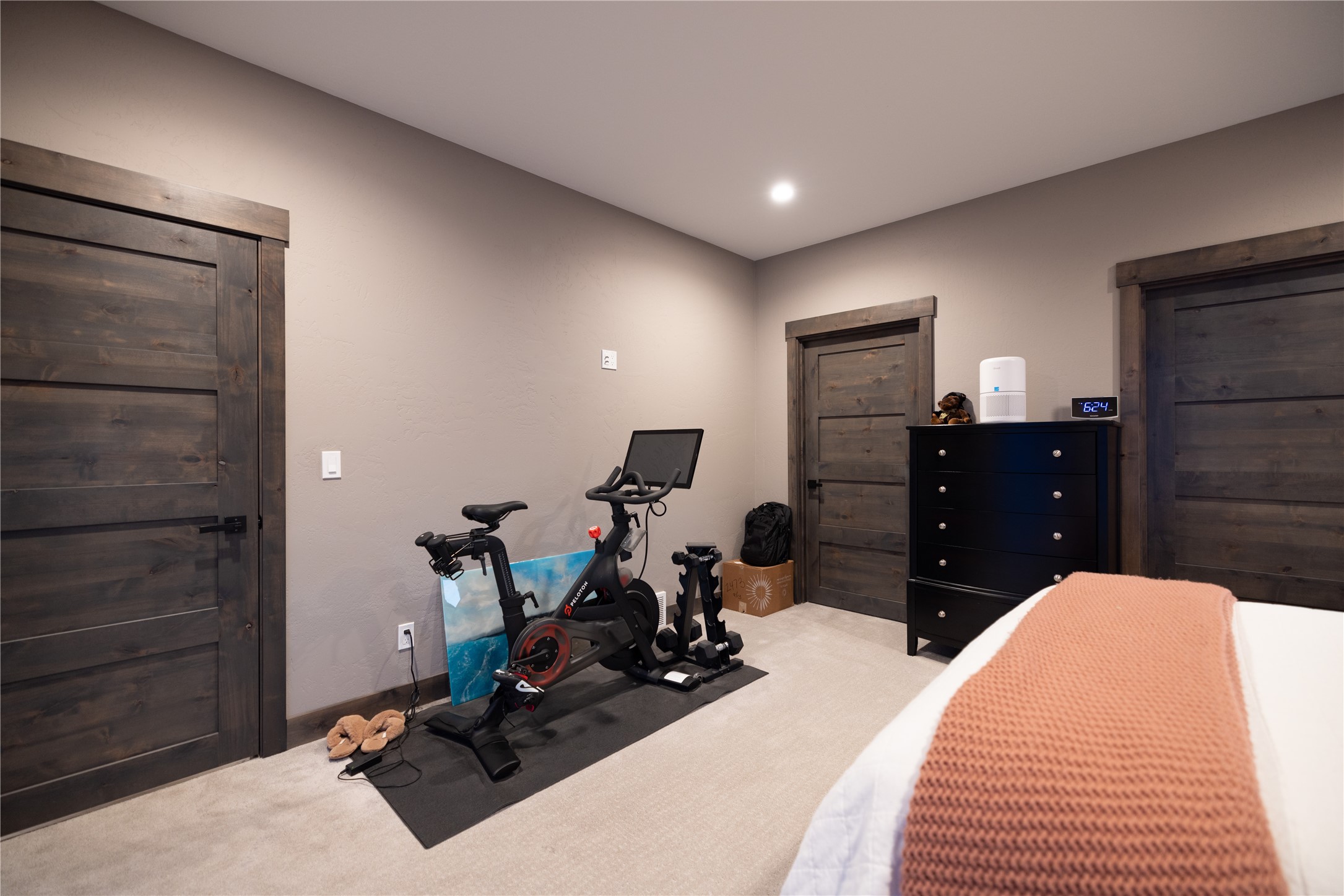 815 Velvet Grove