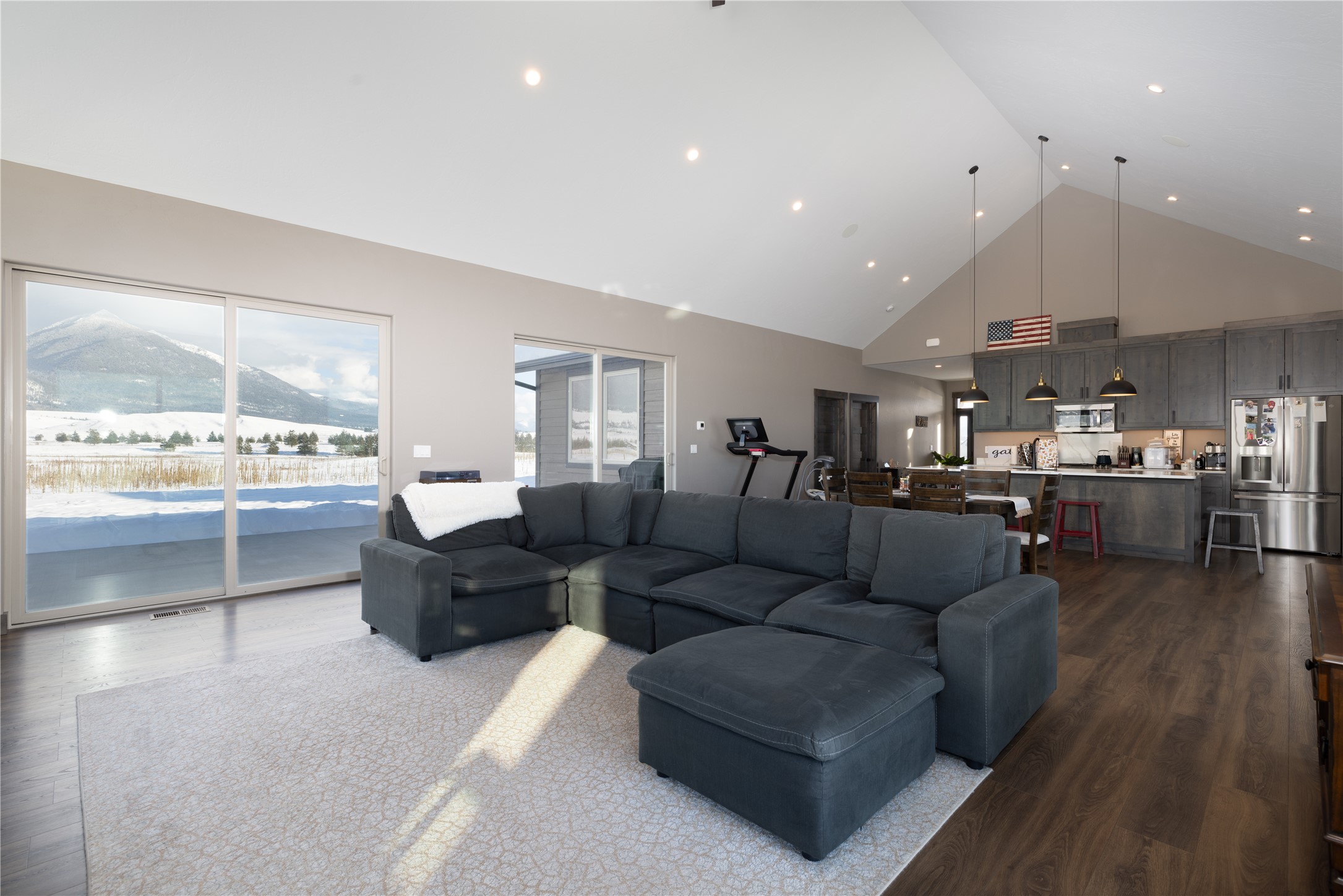 815 Velvet Grove