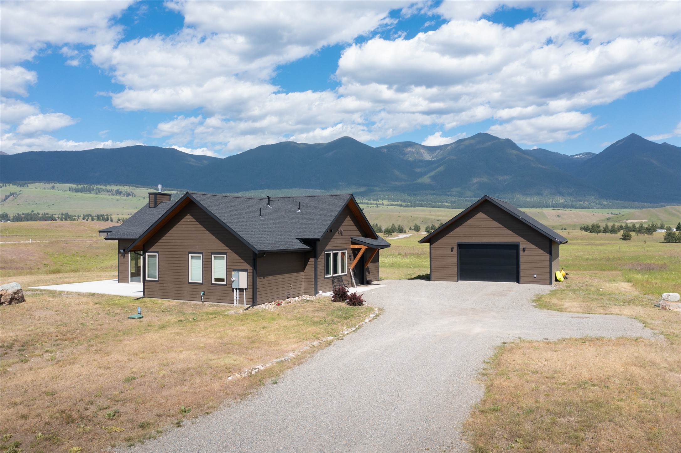 815 Velvet Grove